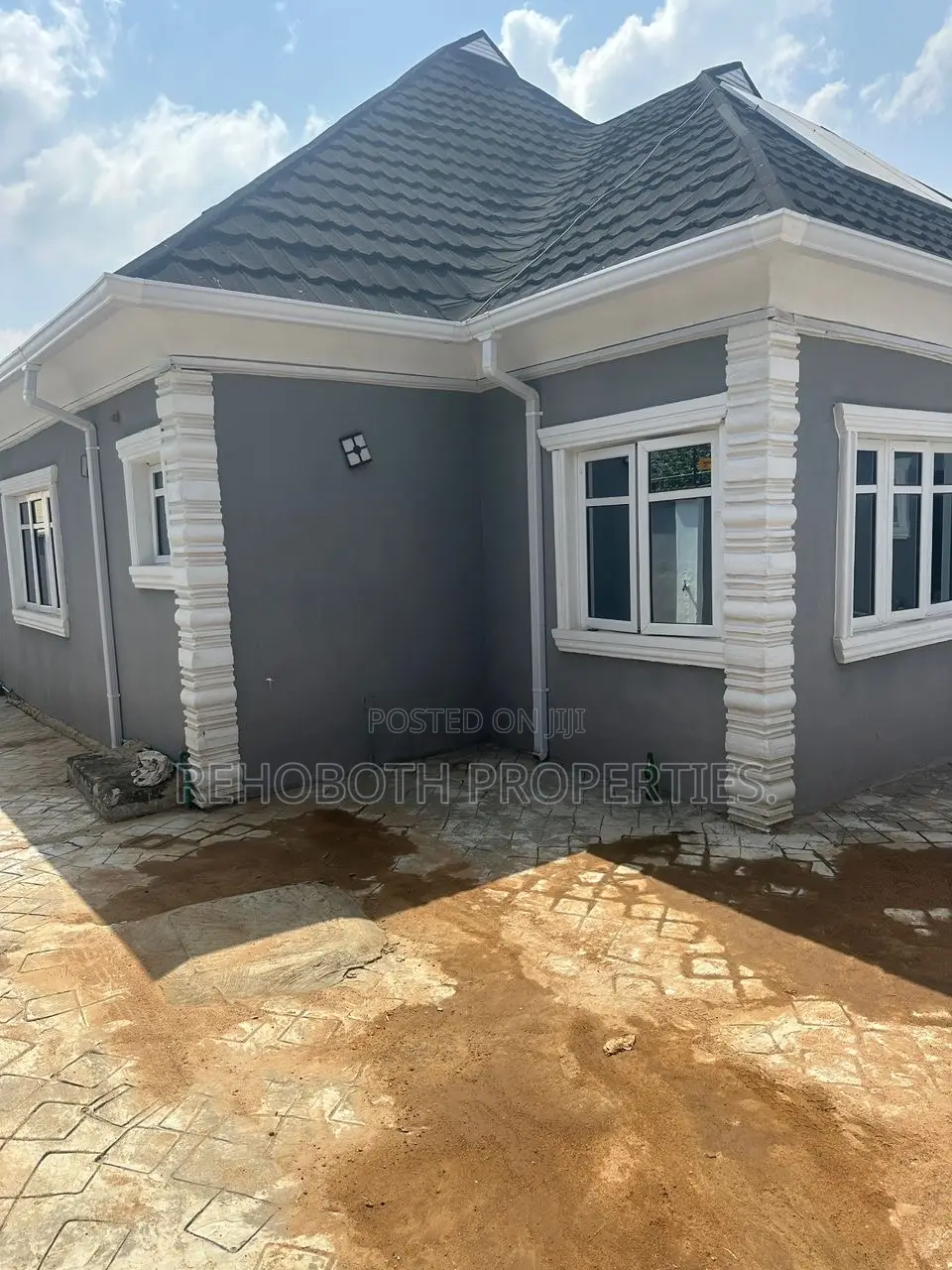 5bdrm Bungalow in Kasumu, Ibadan for sale in Ibadan