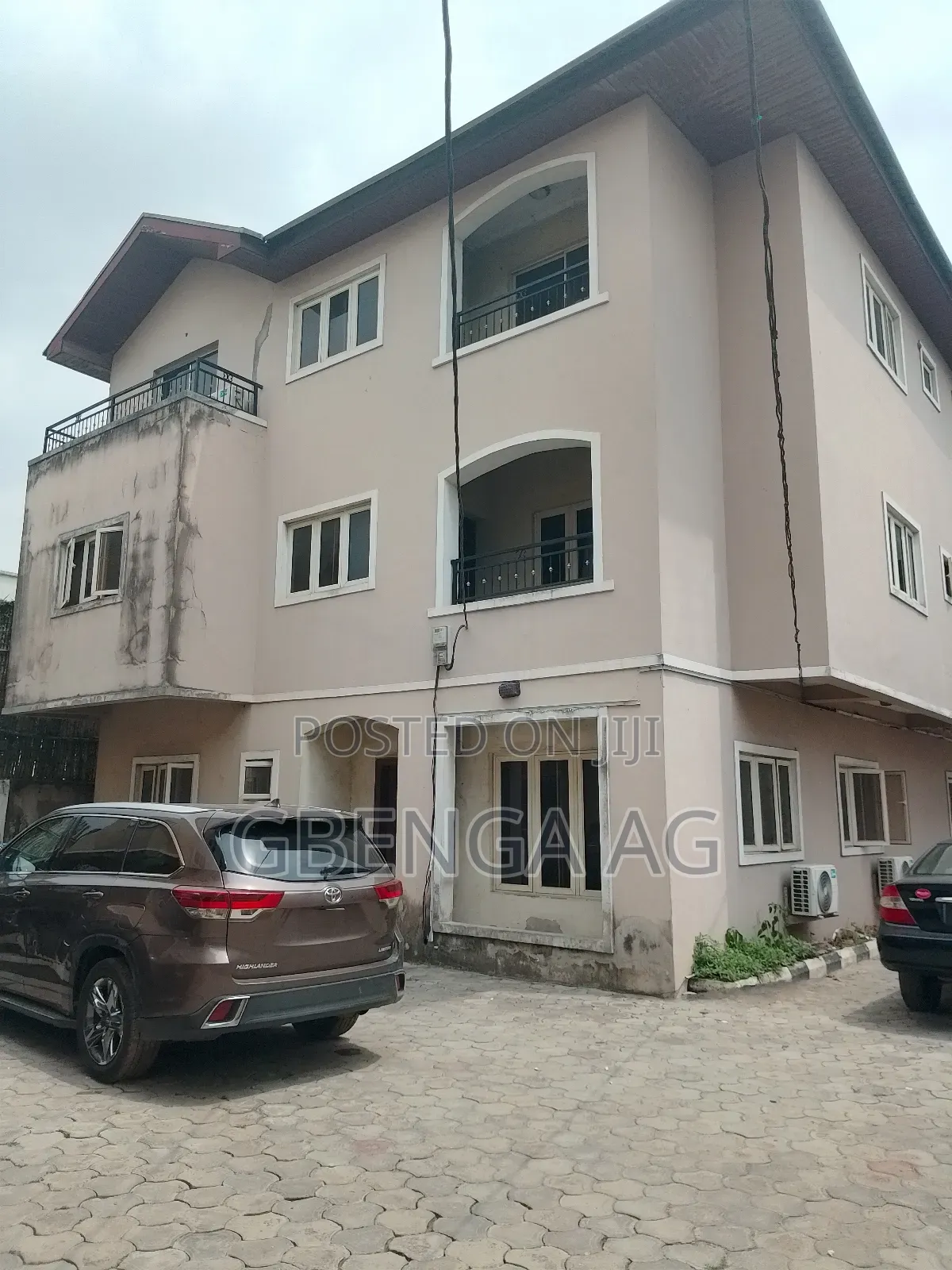 5bdrm Duplex in Gra for sale in Ikeja GRA