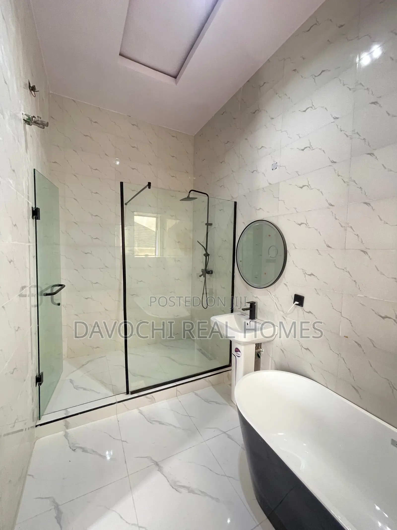4bdrm Duplex in Ikota, Lagos for sale in Ikota