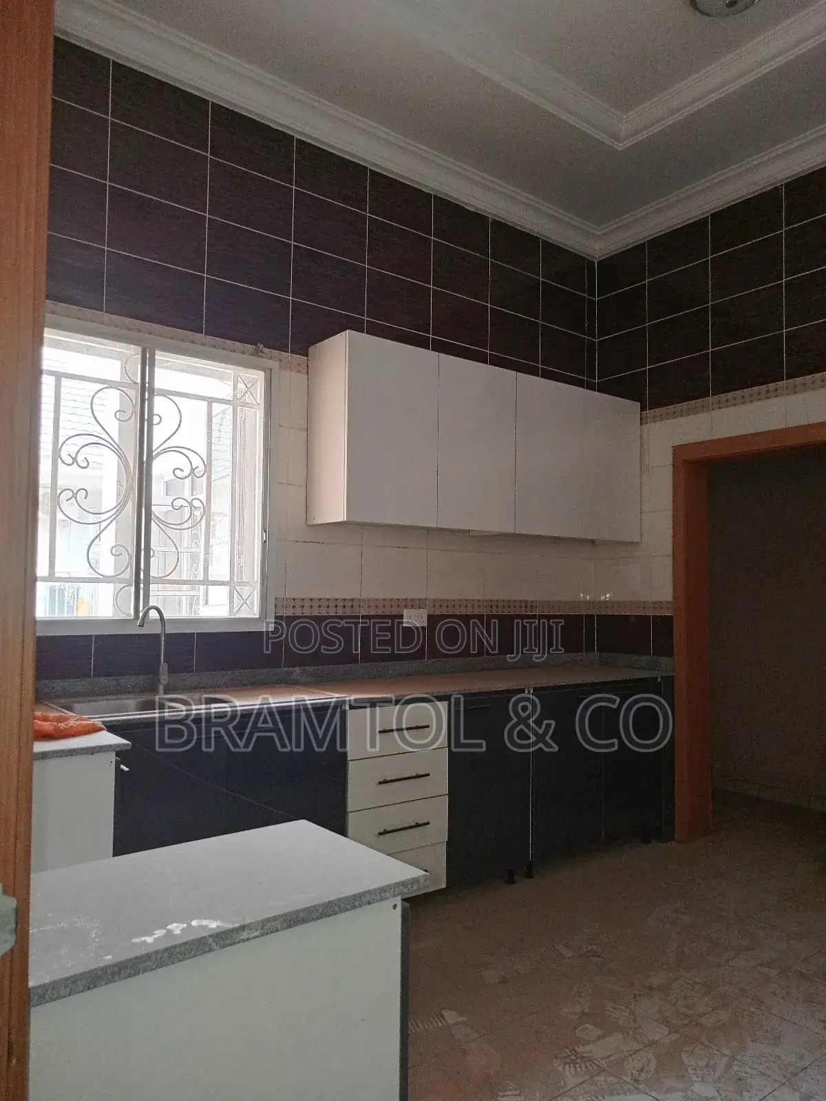 3bdrm Block of Flats in Plus Bq, Wuye for rent in Wuye