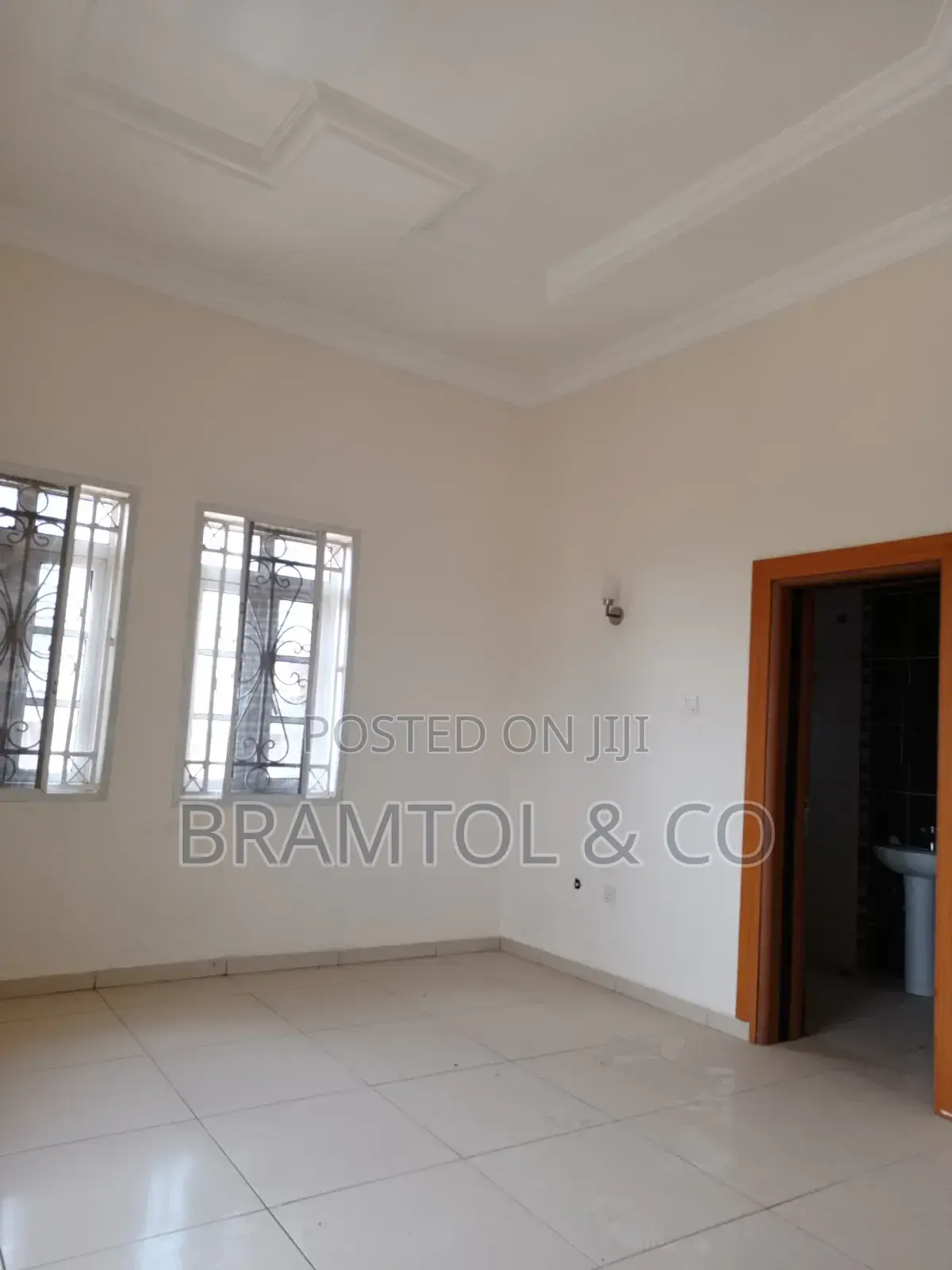3bdrm Block of Flats in Plus Bq, Wuye for rent in Wuye