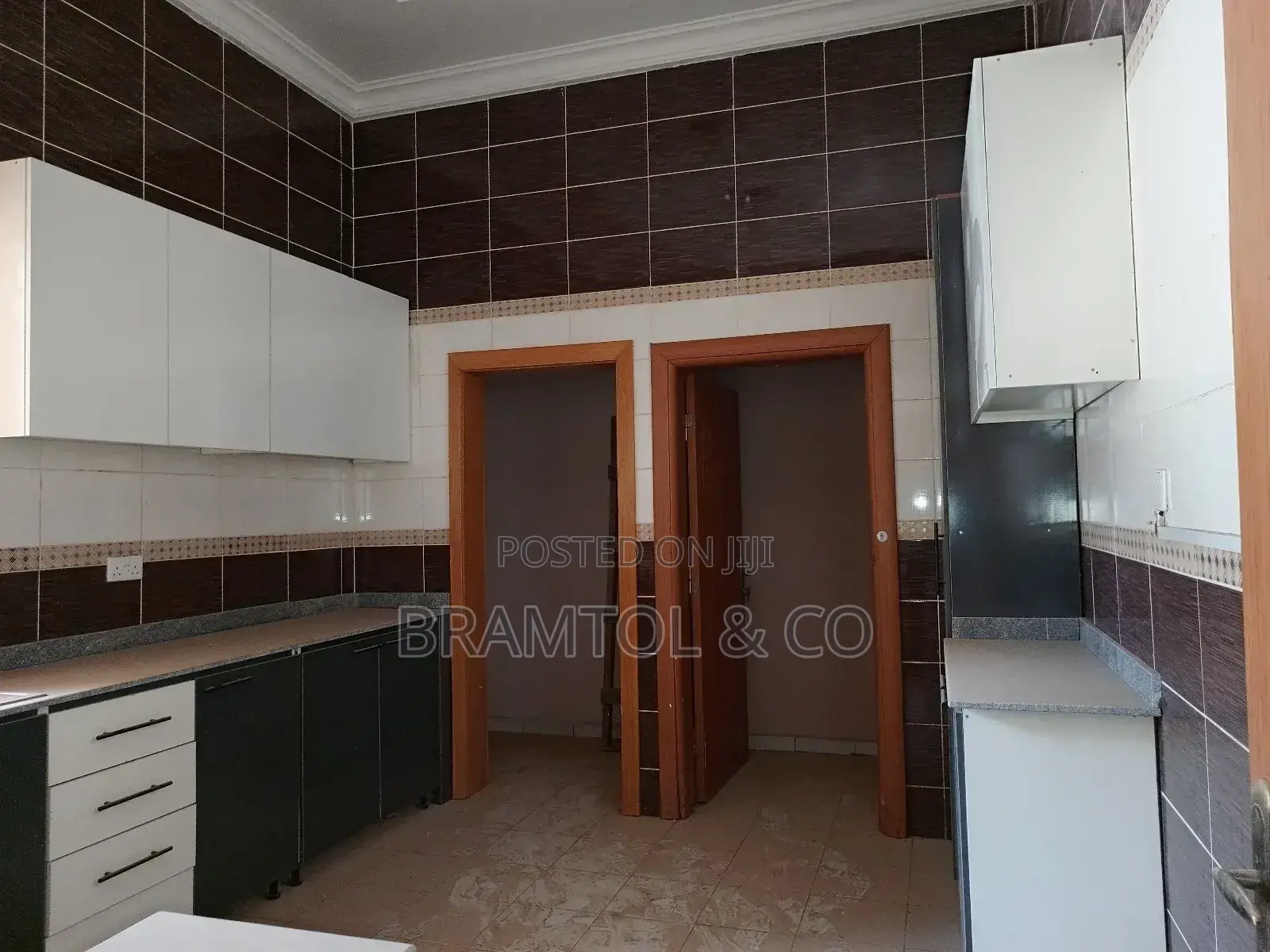 3bdrm Block of Flats in Plus Bq, Wuye for rent in Wuye