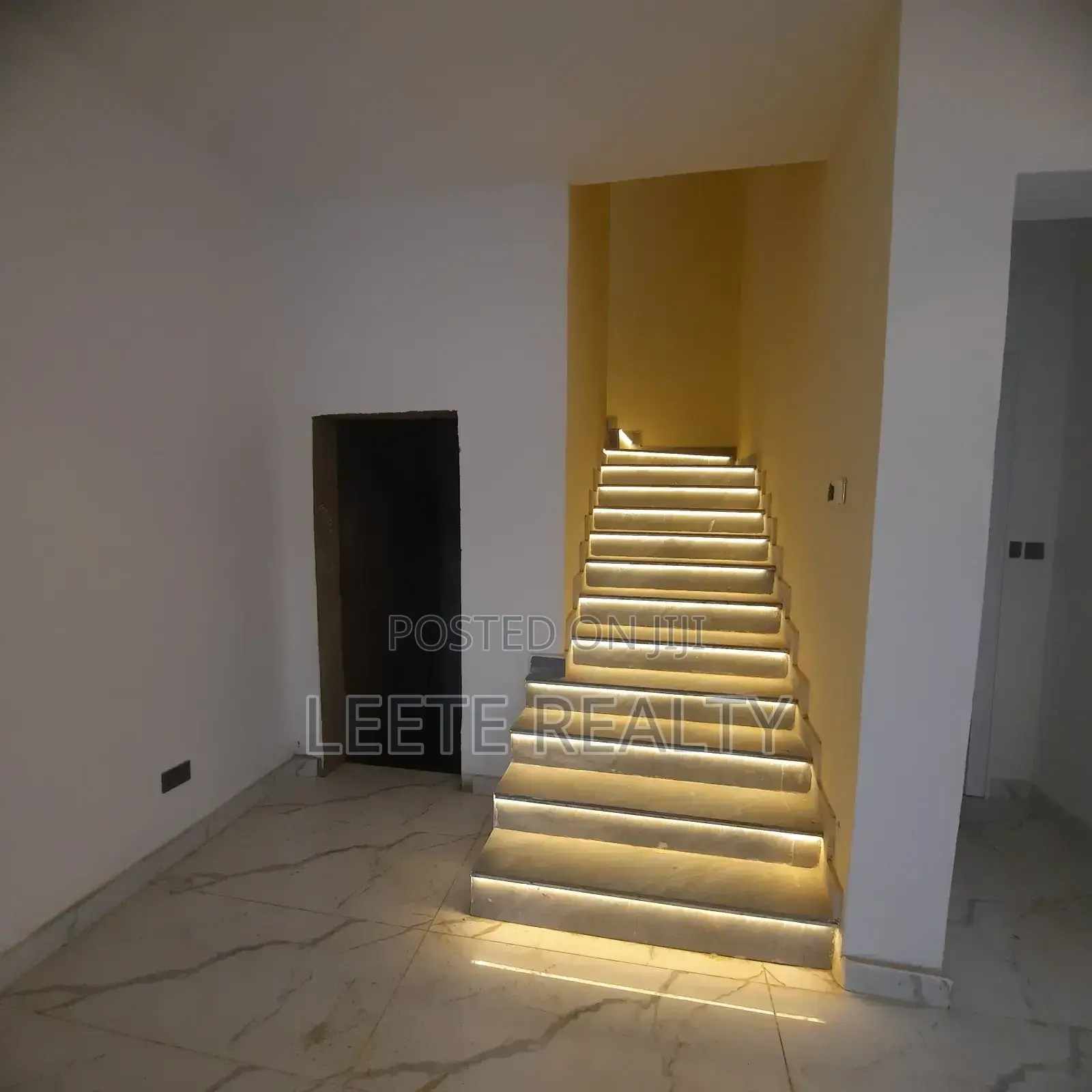 5bdrm Duplex in Jabi for sale in Jabi