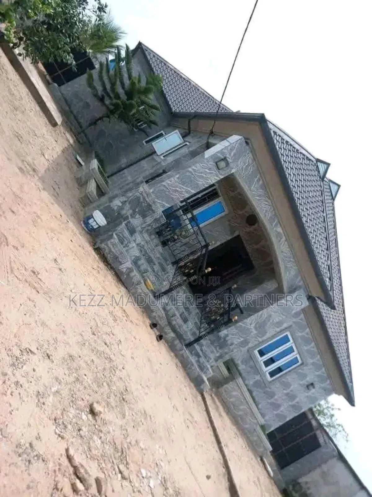 4bdrm Bungalow in Ekpri , Nsukara, Off for sale in Uyo