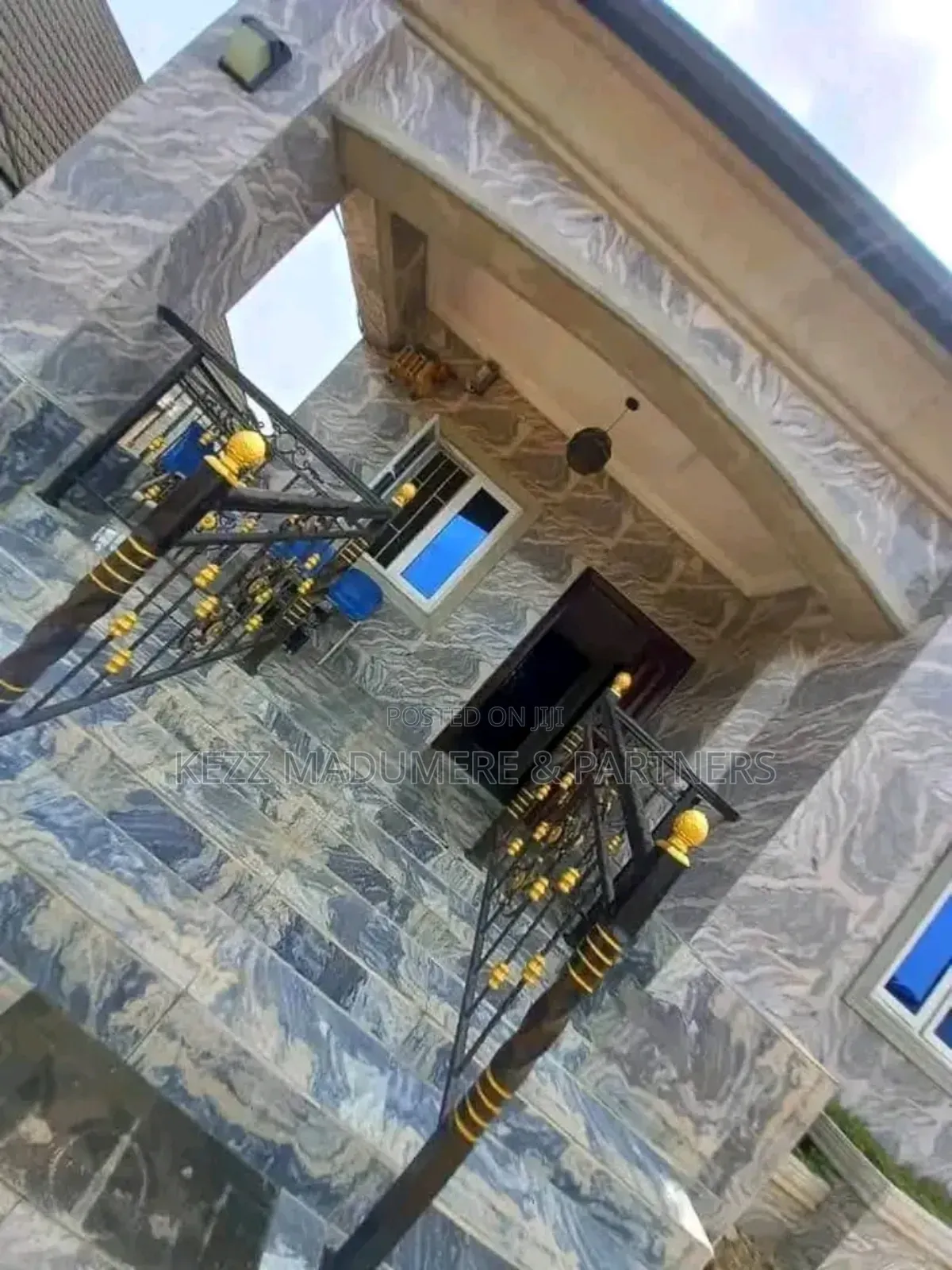 4bdrm Bungalow in Ekpri , Nsukara, Off for sale in Uyo