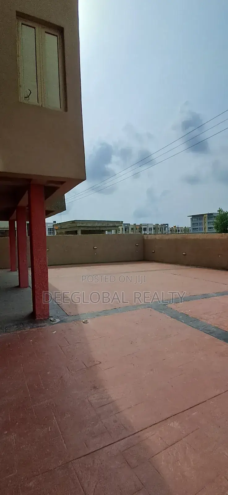 3bdrm Block of Flats in Monastery Road, Sangotedo for sale in Sangotedo