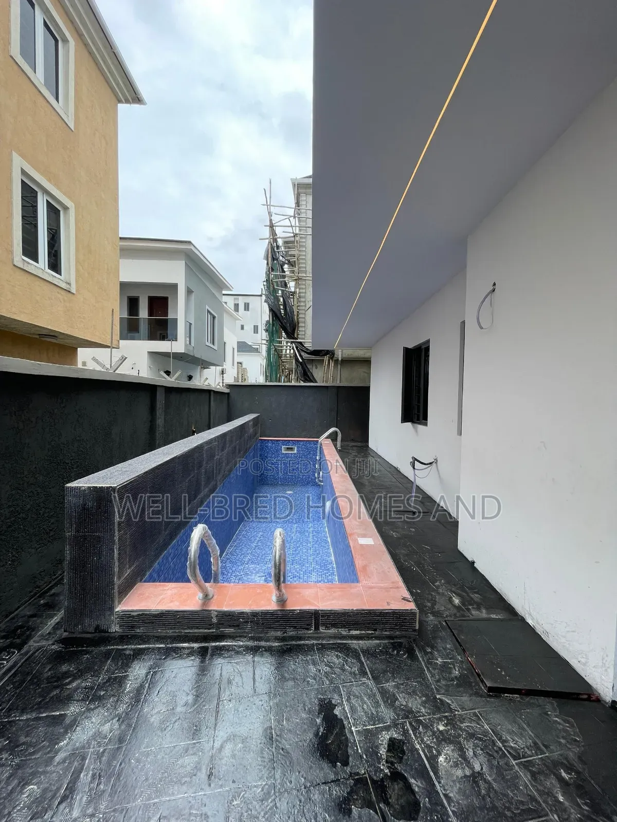 5bdrm Duplex in Ologolo Lekki Lagos for sale in Lekki