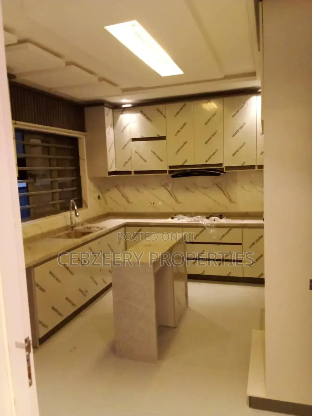 5bdrm Duplex in Omole Phase 1 for rent in Omole Phase 1