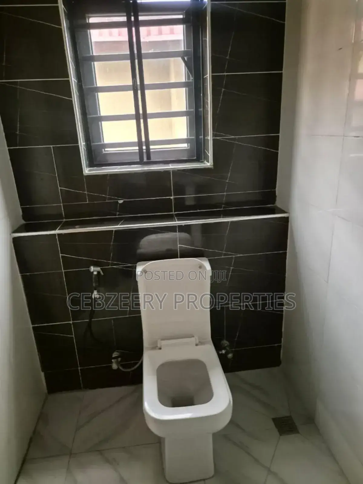 5bdrm Duplex in Omole Phase 1 for rent in Omole Phase 1