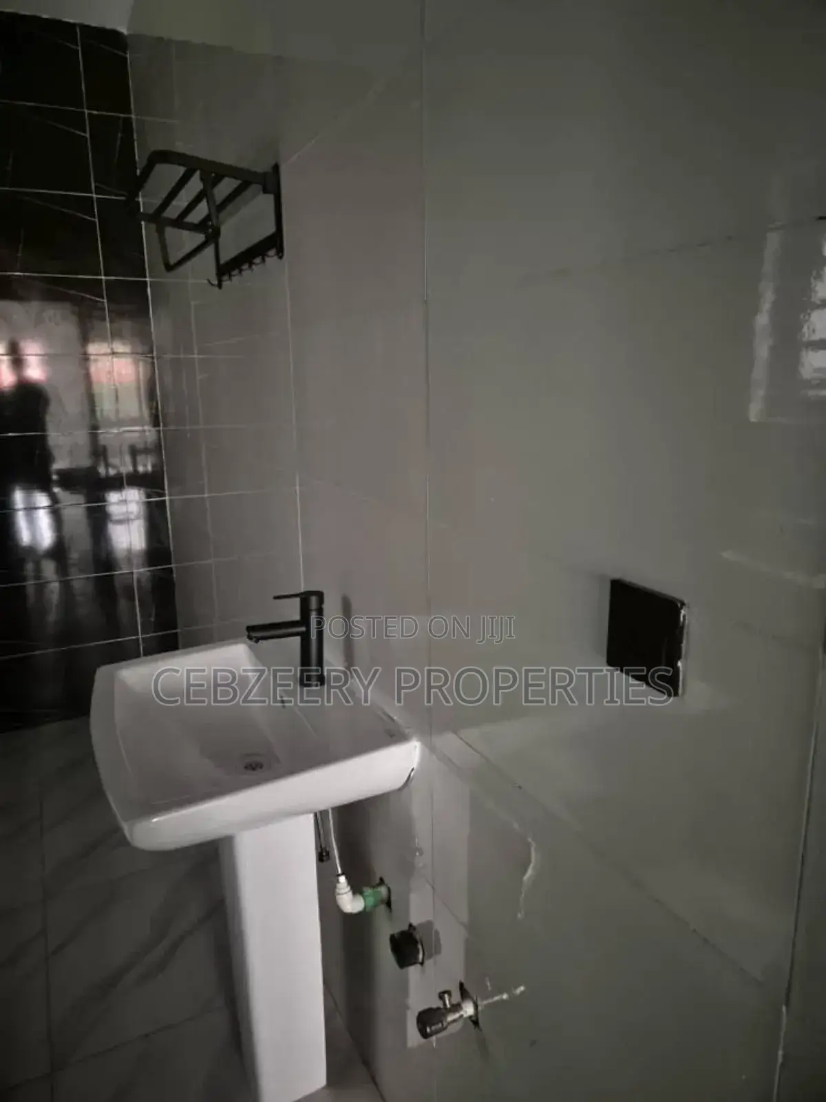 5bdrm Duplex in Omole Phase 1 for rent in Omole Phase 1