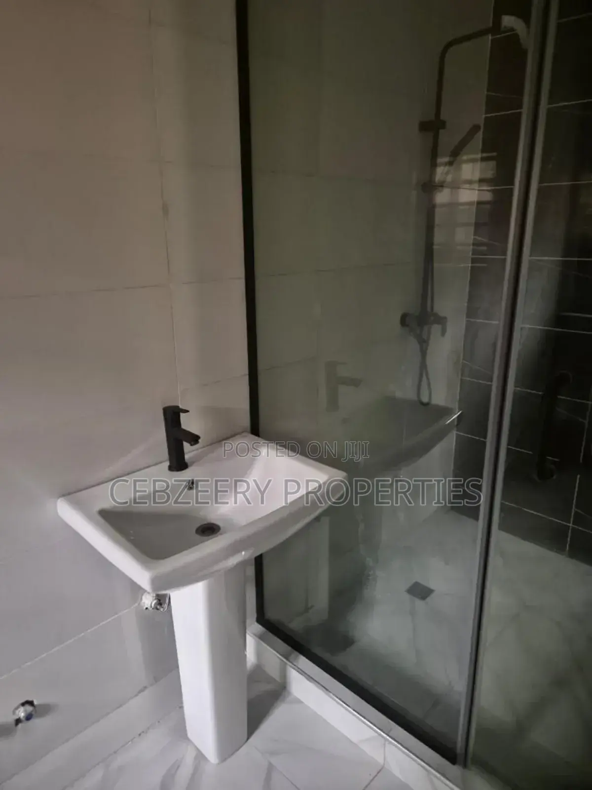 5bdrm Duplex in Omole Phase 1 for rent in Omole Phase 1