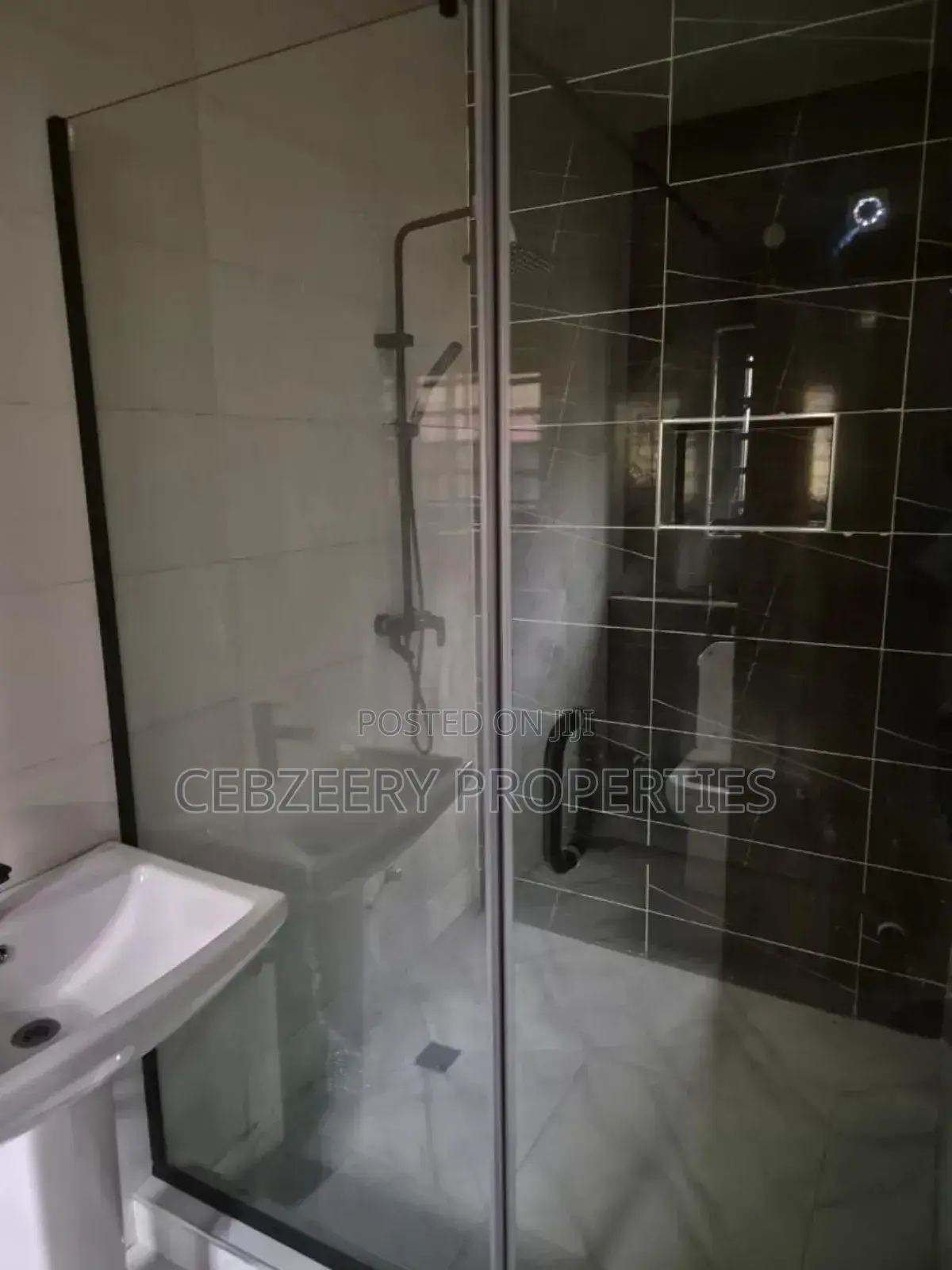 5bdrm Duplex in Omole Phase 1 for rent in Omole Phase 1