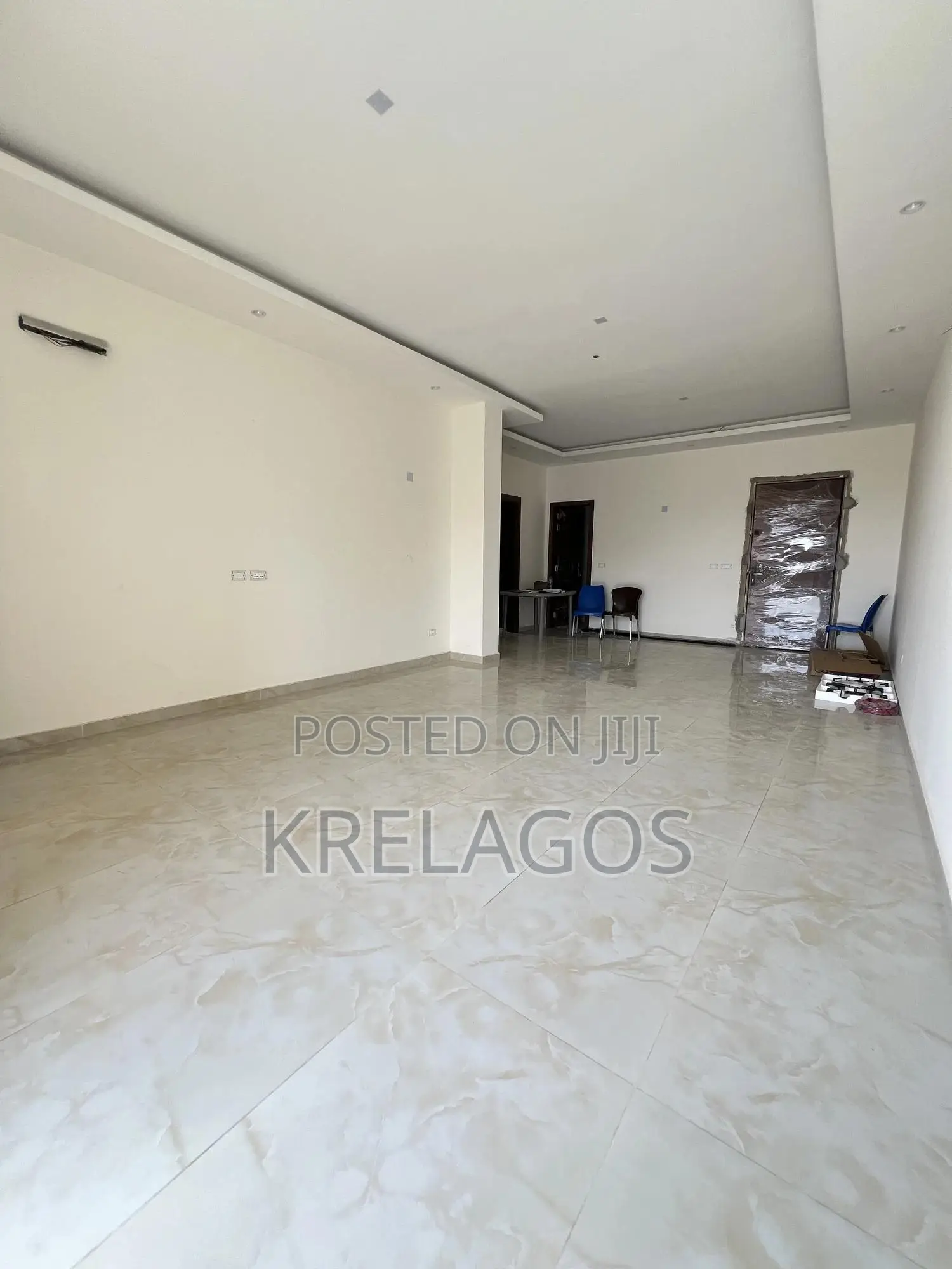 2bdrm Apartment in Akin Adesola for sale in Akin Adesola