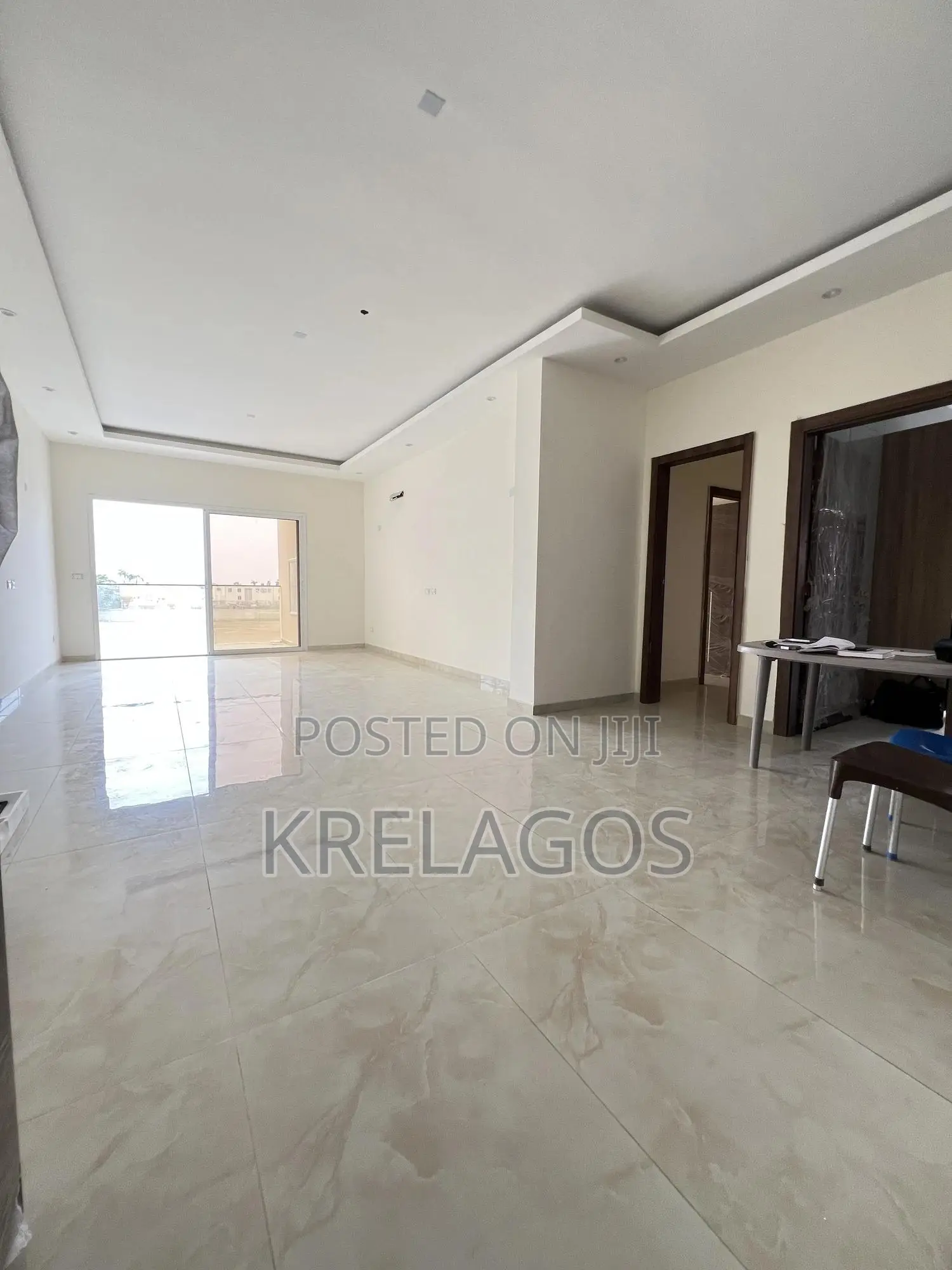 2bdrm Apartment in Akin Adesola for sale in Akin Adesola