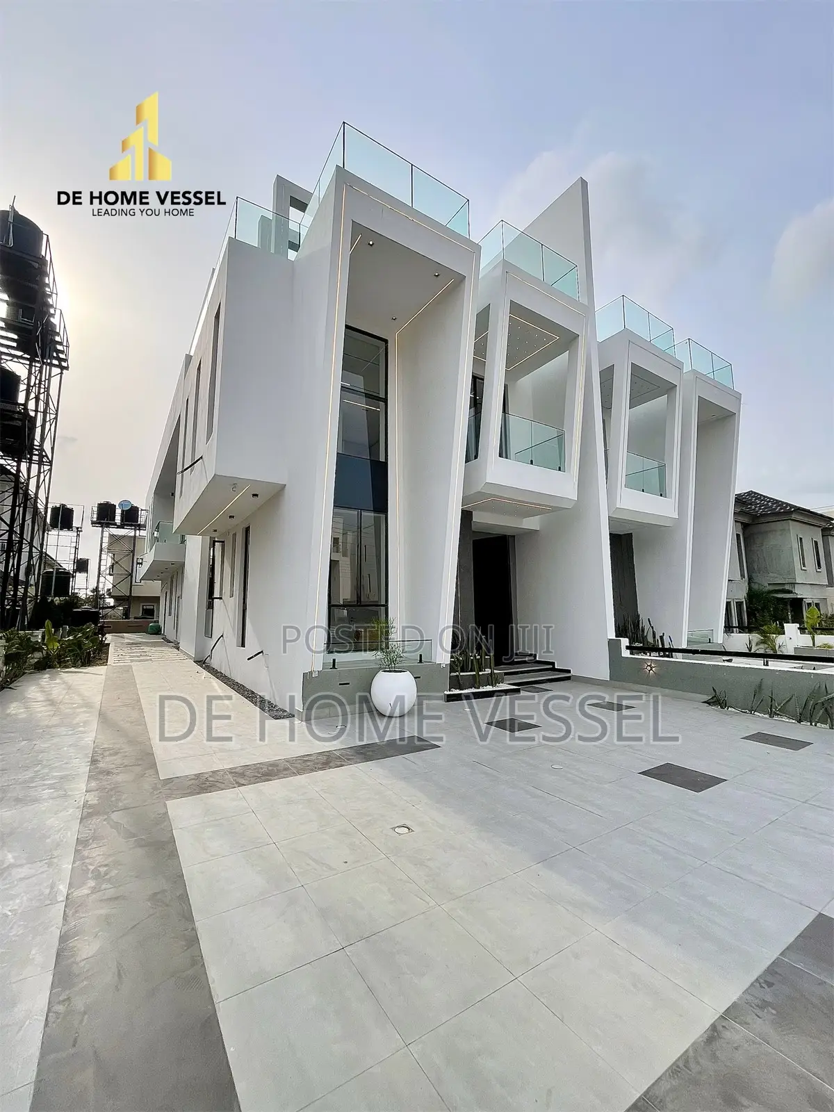 5bdrm Duplex in Osapa london for sale in Osapa london