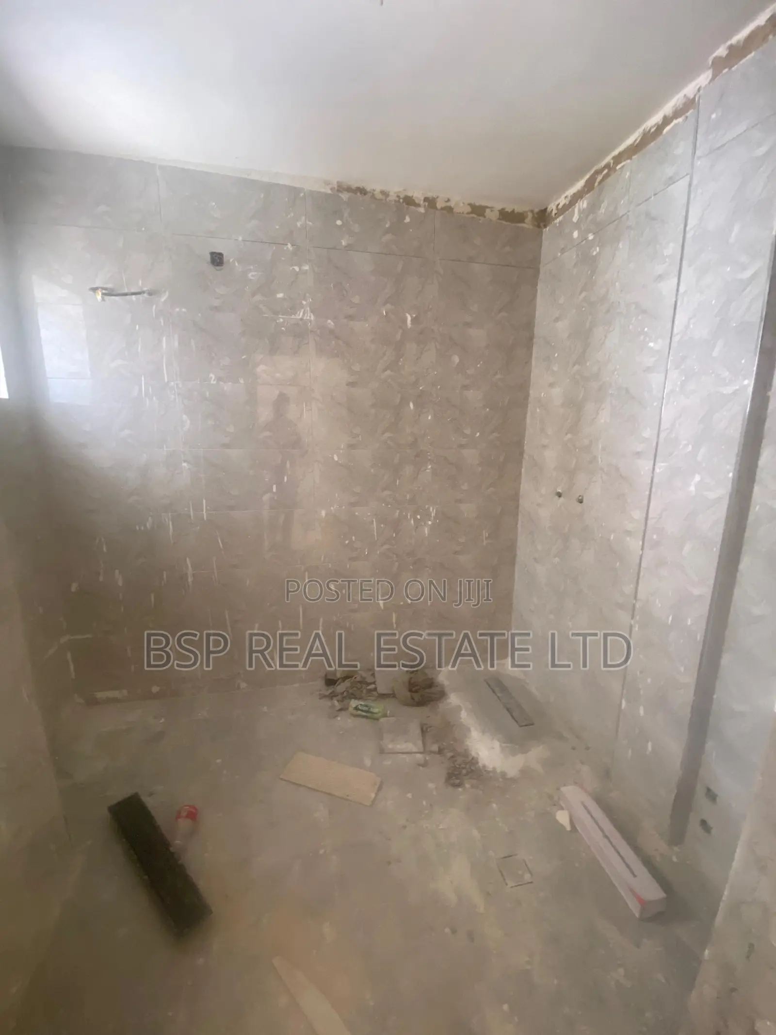 4bdrm Duplex in Life Camp for sale in Life Camp
