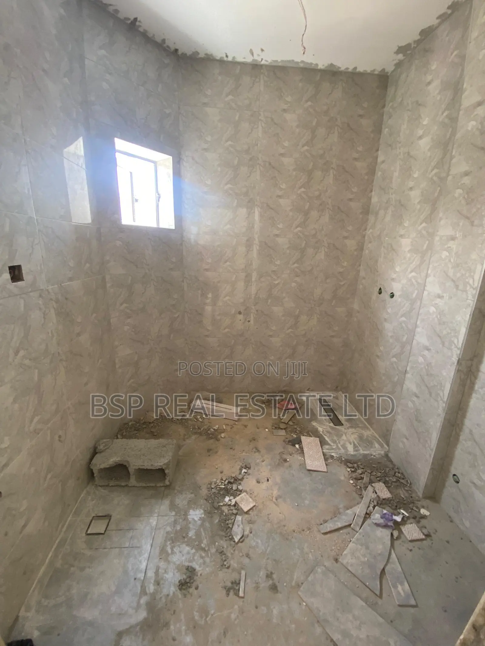 4bdrm Duplex in Life Camp for sale in Life Camp