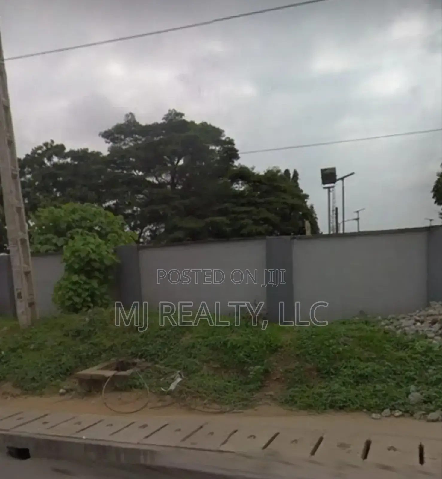 3,600 SQM Off Jibowu Bus Stop, Yaba in Jibowu