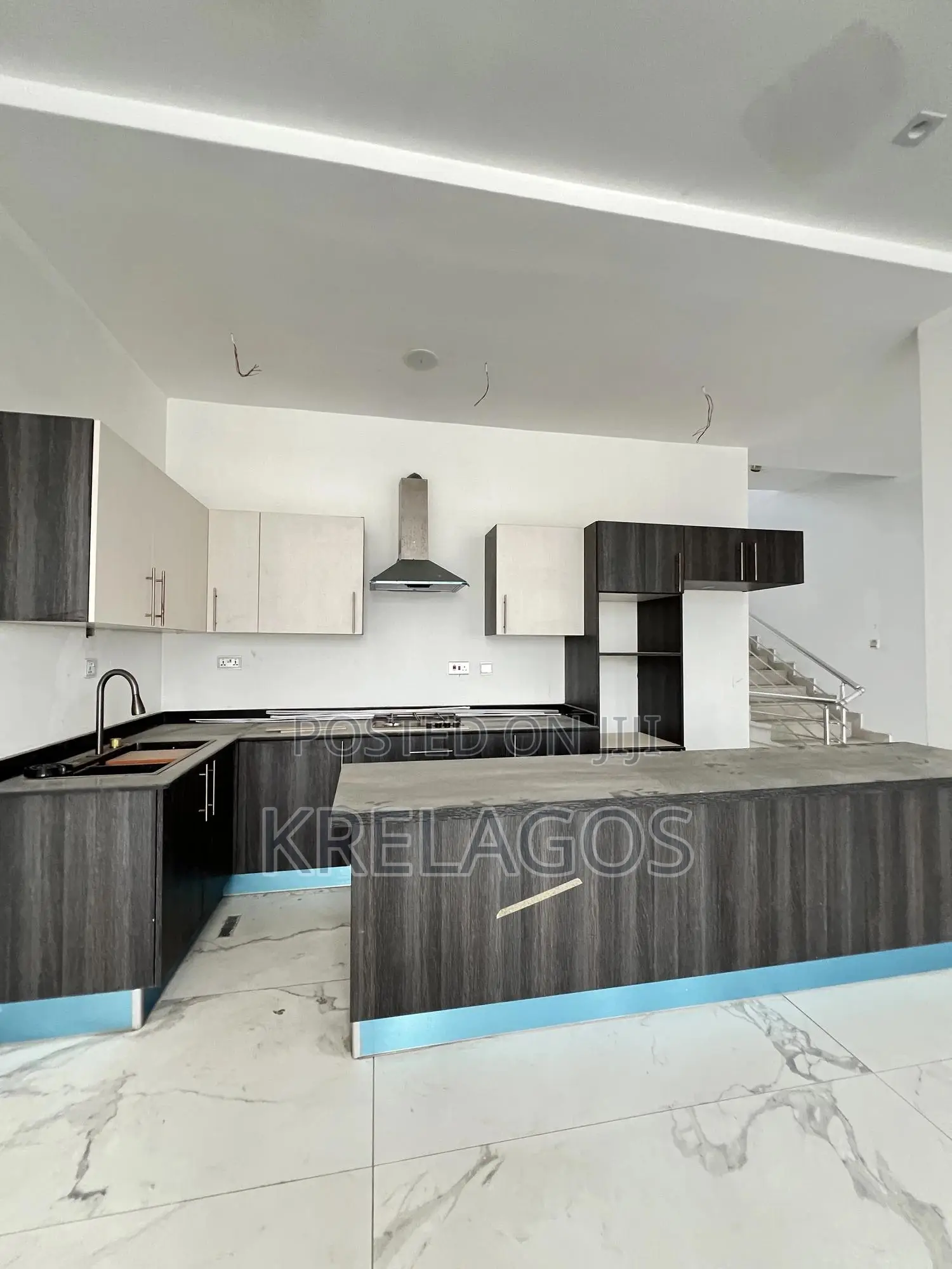 4bdrm Duplex in Ikate for sale in Ikate