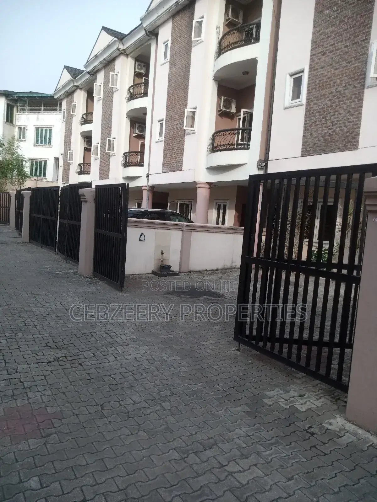 3bdrm Apartment in Omole Phase 1 for rent in Omole Phase 1