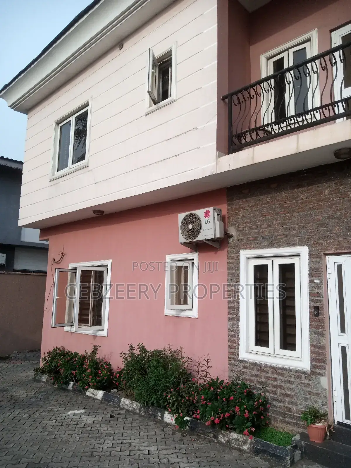 3bdrm Apartment in Omole Phase 1 for rent in Omole Phase 1