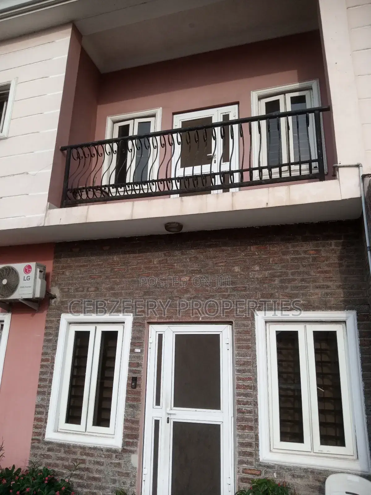 3bdrm Apartment in Omole Phase 1 for rent in Omole Phase 1