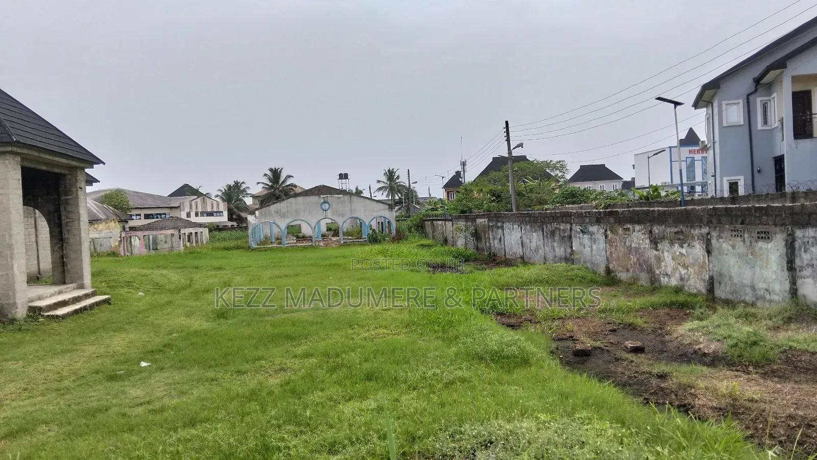 For Sale : 9.5 Fenced Plots at Gra Phase 1 ,Ph in Port-Harcourt