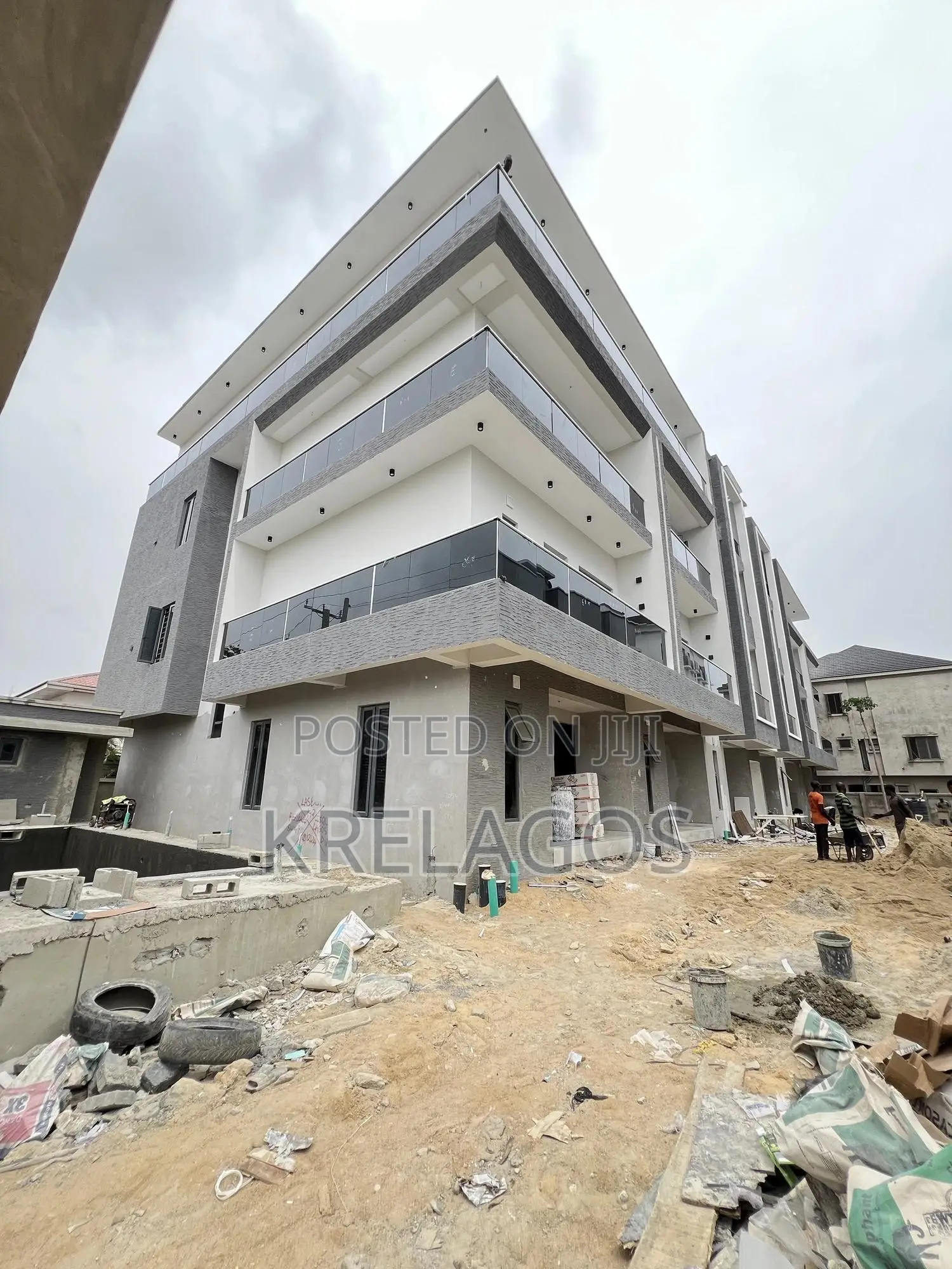 4bdrm Duplex In Victoria Island Extension For Sale in Victoria Island Extension