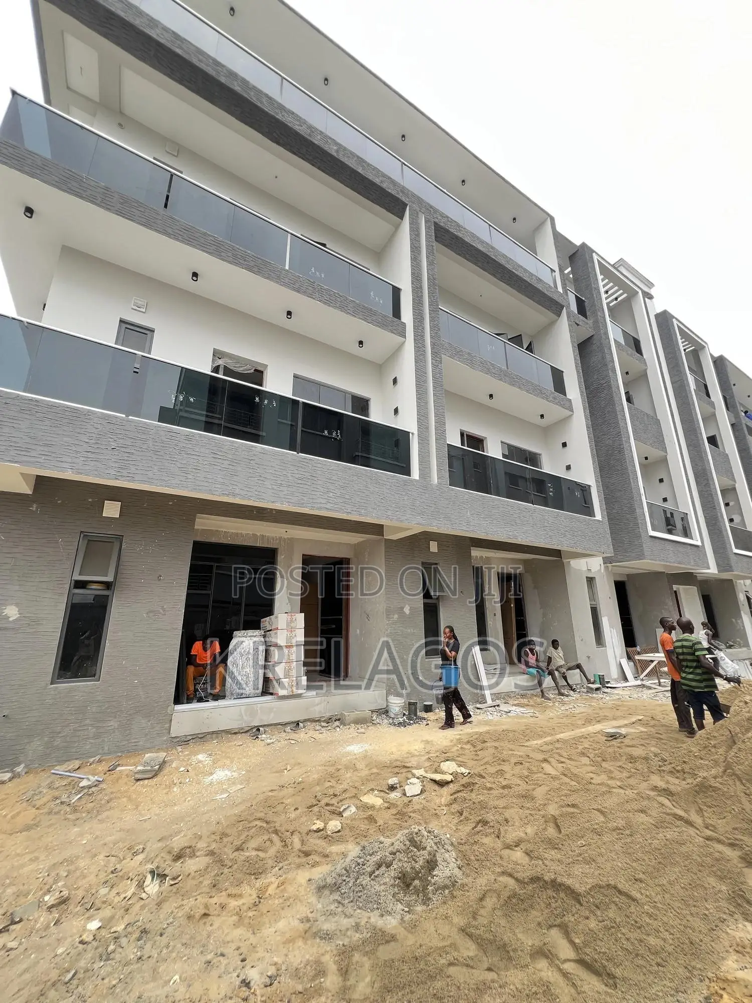 4bdrm Duplex In Victoria Island Extension For Sale in Victoria Island Extension