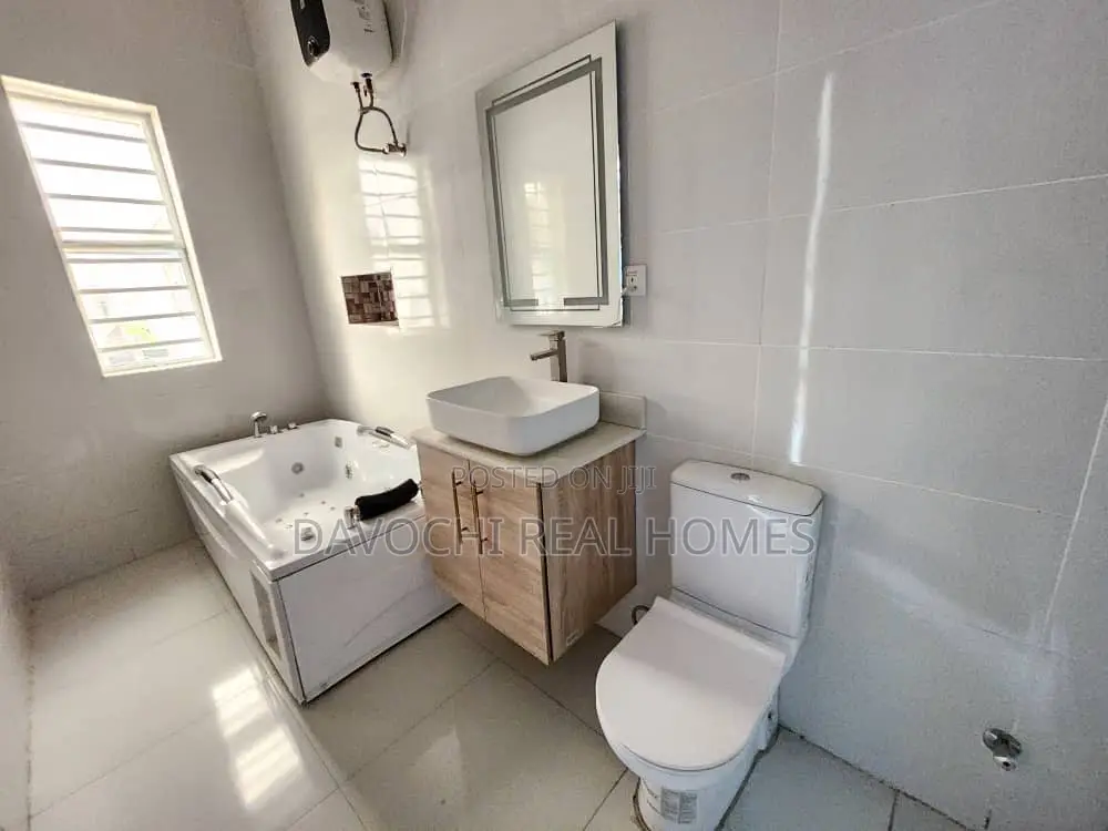 4bdrm Duplex in County Estate, Ikota for sale in Ikota