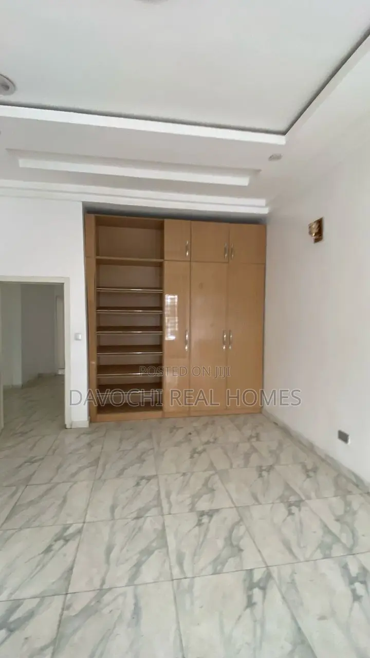 4bdrm Duplex in Chevron Dri for rent in Chevron