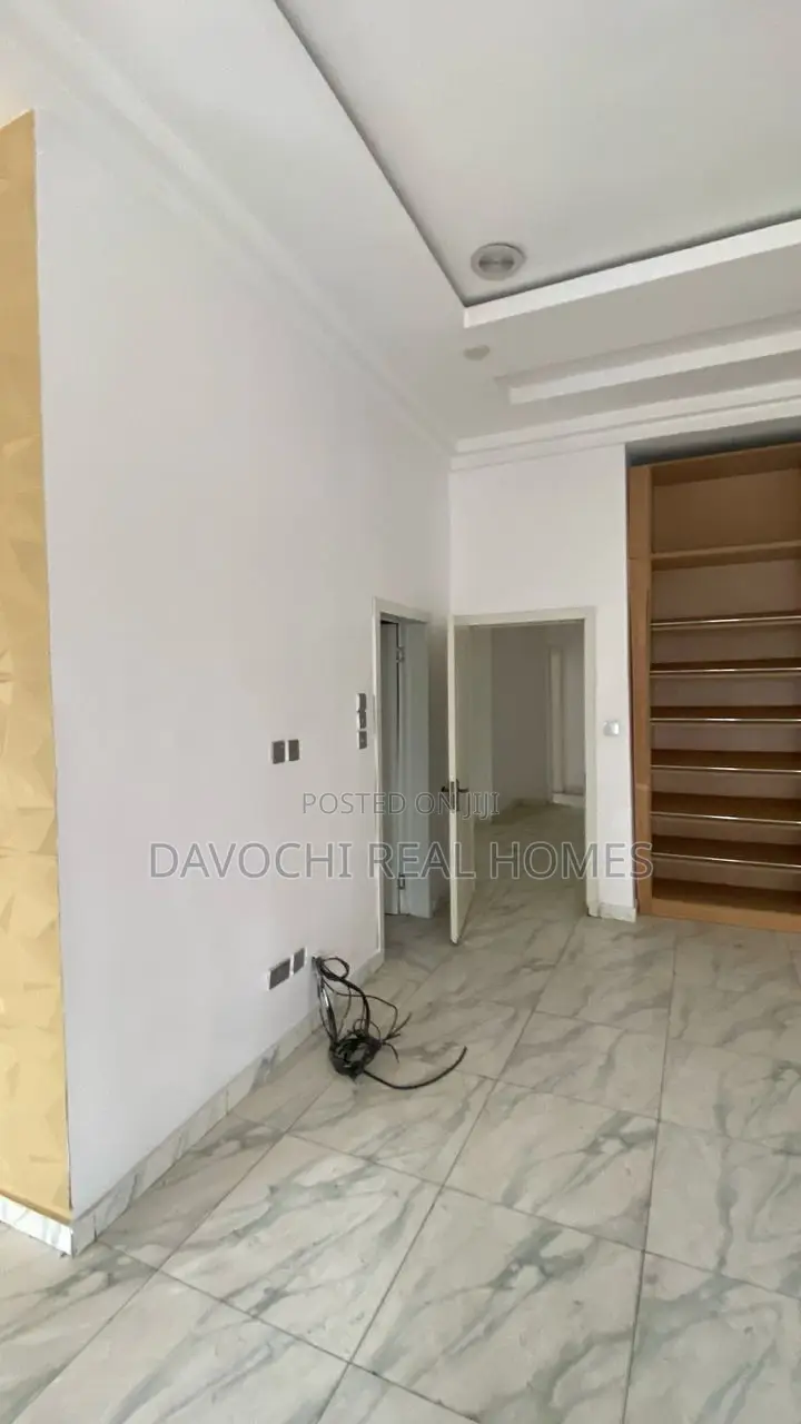 4bdrm Duplex in Chevron Dri for rent in Chevron