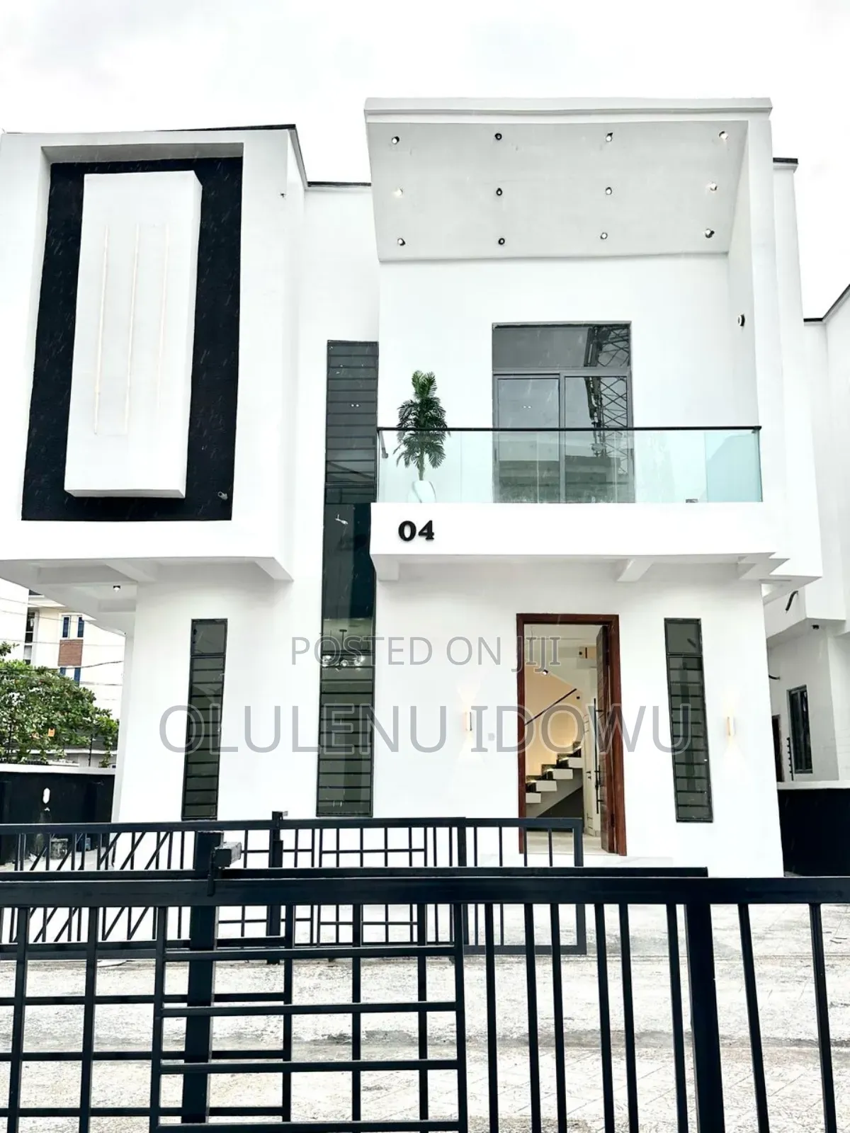 Furnished 5bdrm Duplex in Idado for sale in Idado