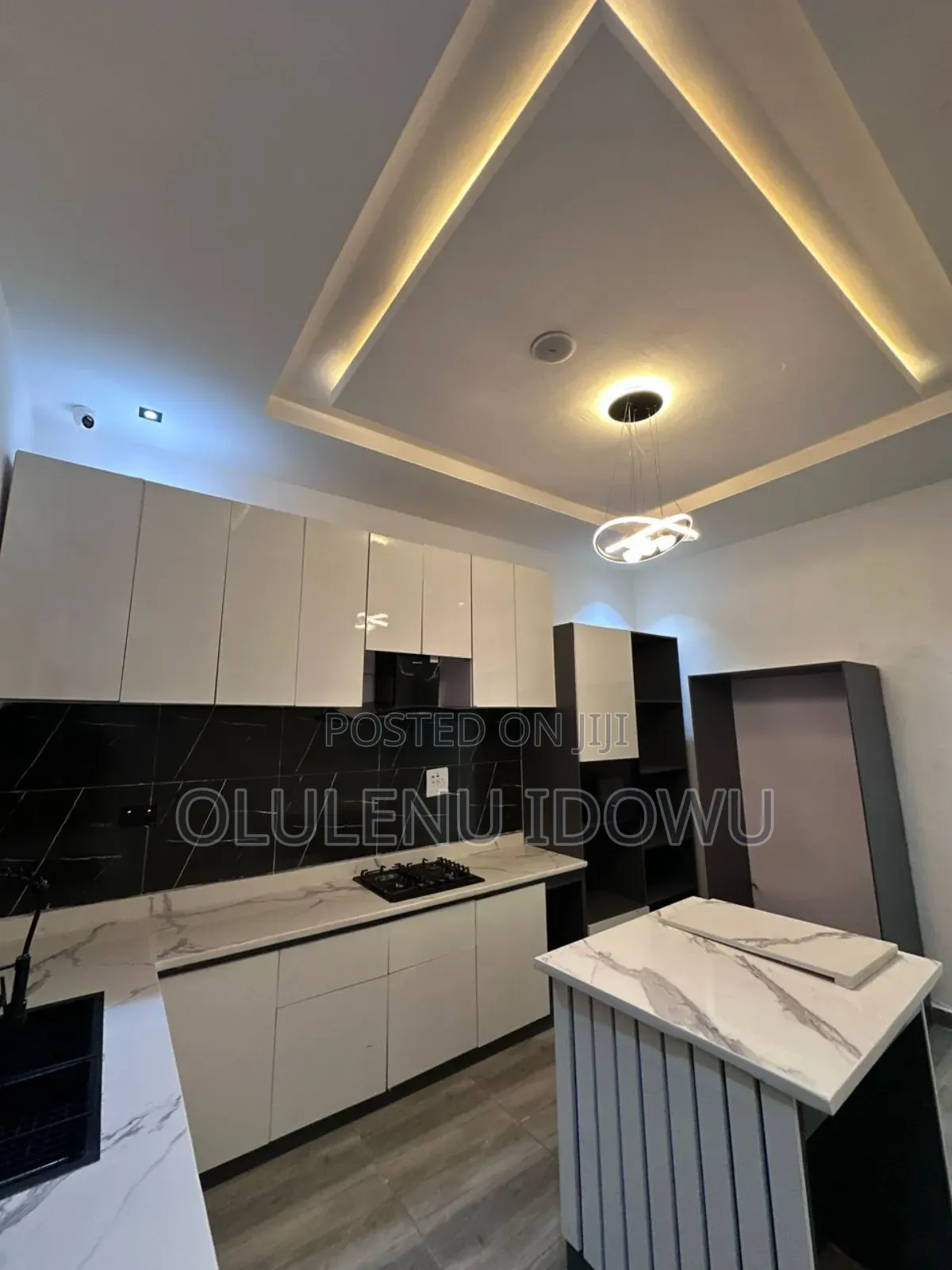 Furnished 5bdrm Duplex in Idado for sale in Idado