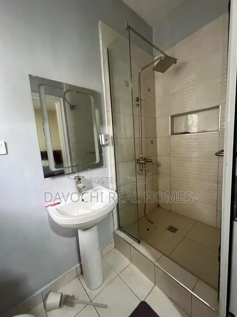 3bdrm Duplex in Osapa London for sale in Osapa london