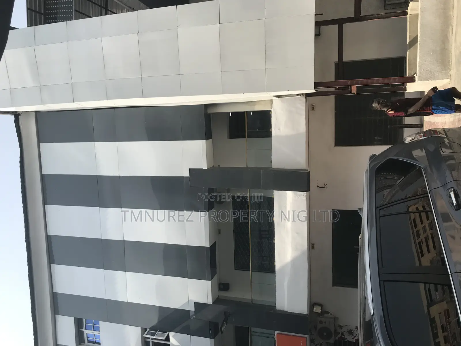 Shop Groundfloor for Rent at Agungi in Agungi