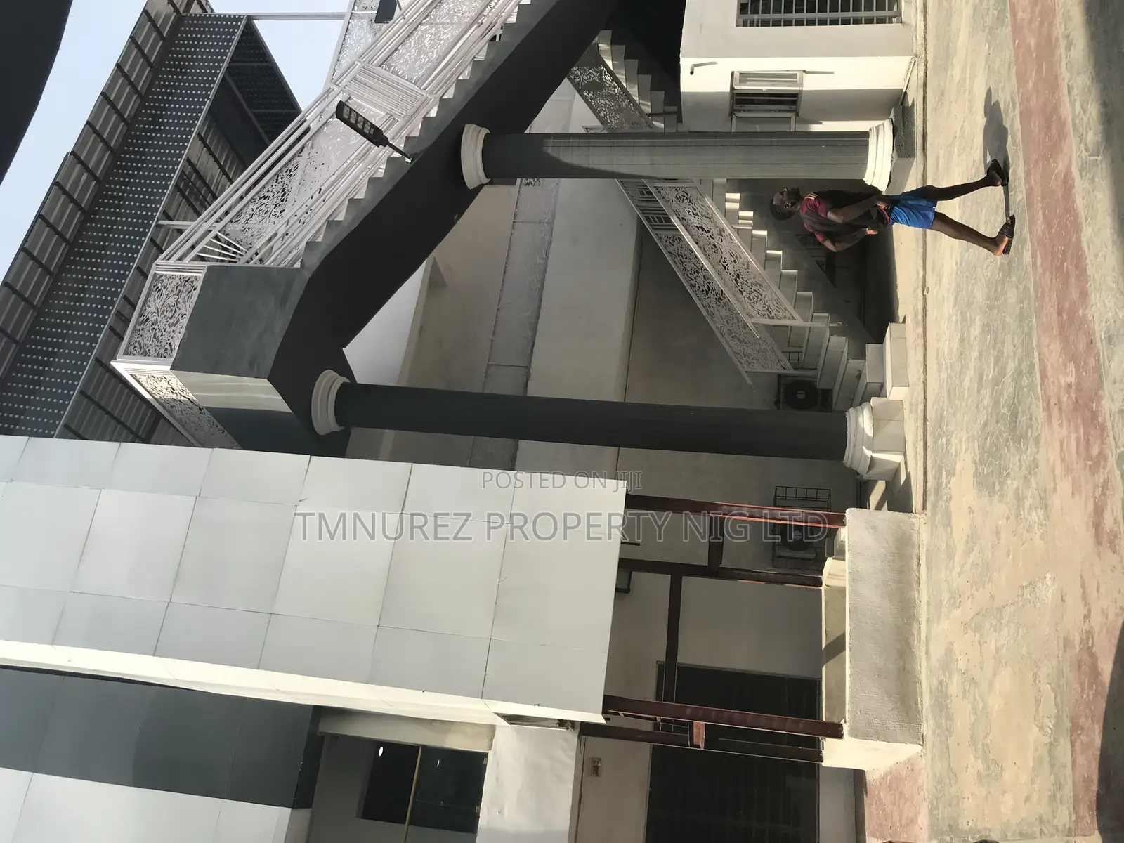 Shop Groundfloor for Rent at Agungi in Agungi
