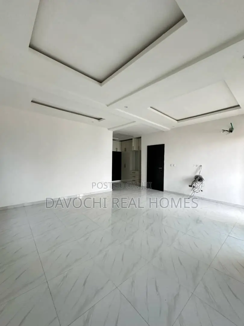 5bdrm Duplex in Freedom Way, Lekki for sale in Lekki Phase 1