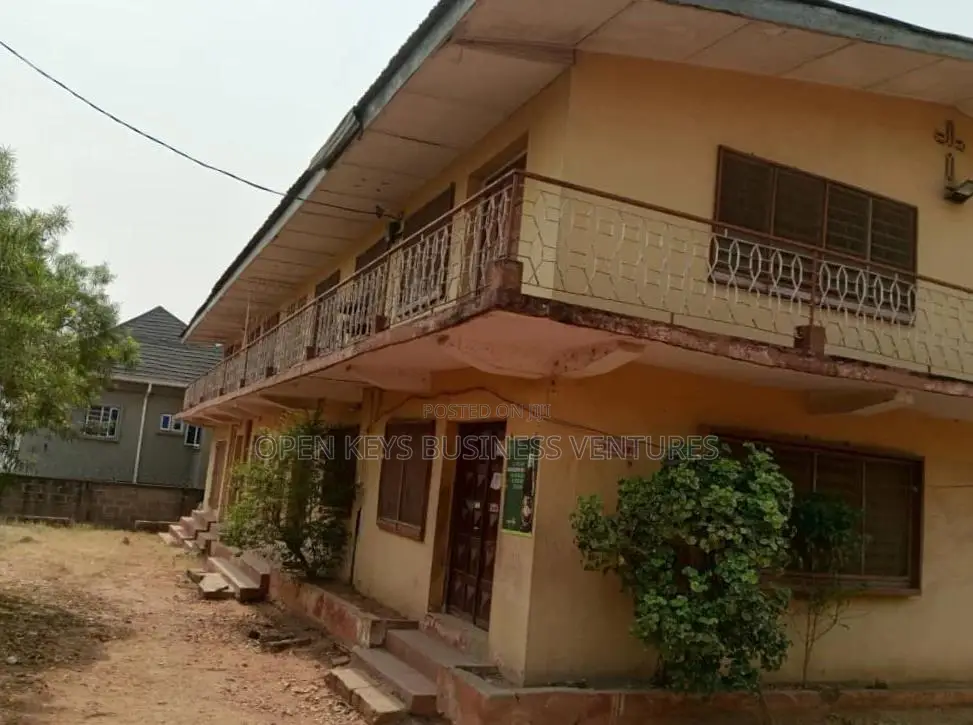 3bdrm Block of Flats in Adeoyo Hospital Road for sale in Rind Road