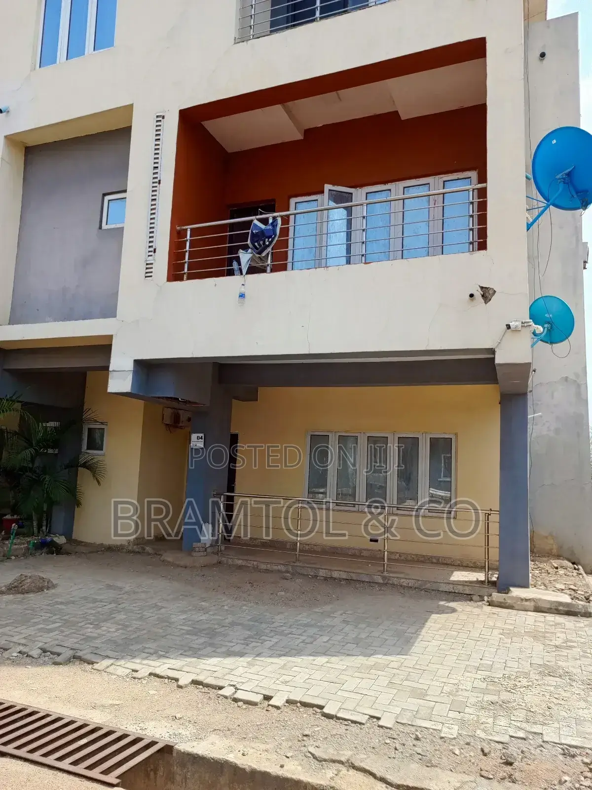 3bdrm Block Of Flats In Idu Industrial For Sale in Idu Industrial