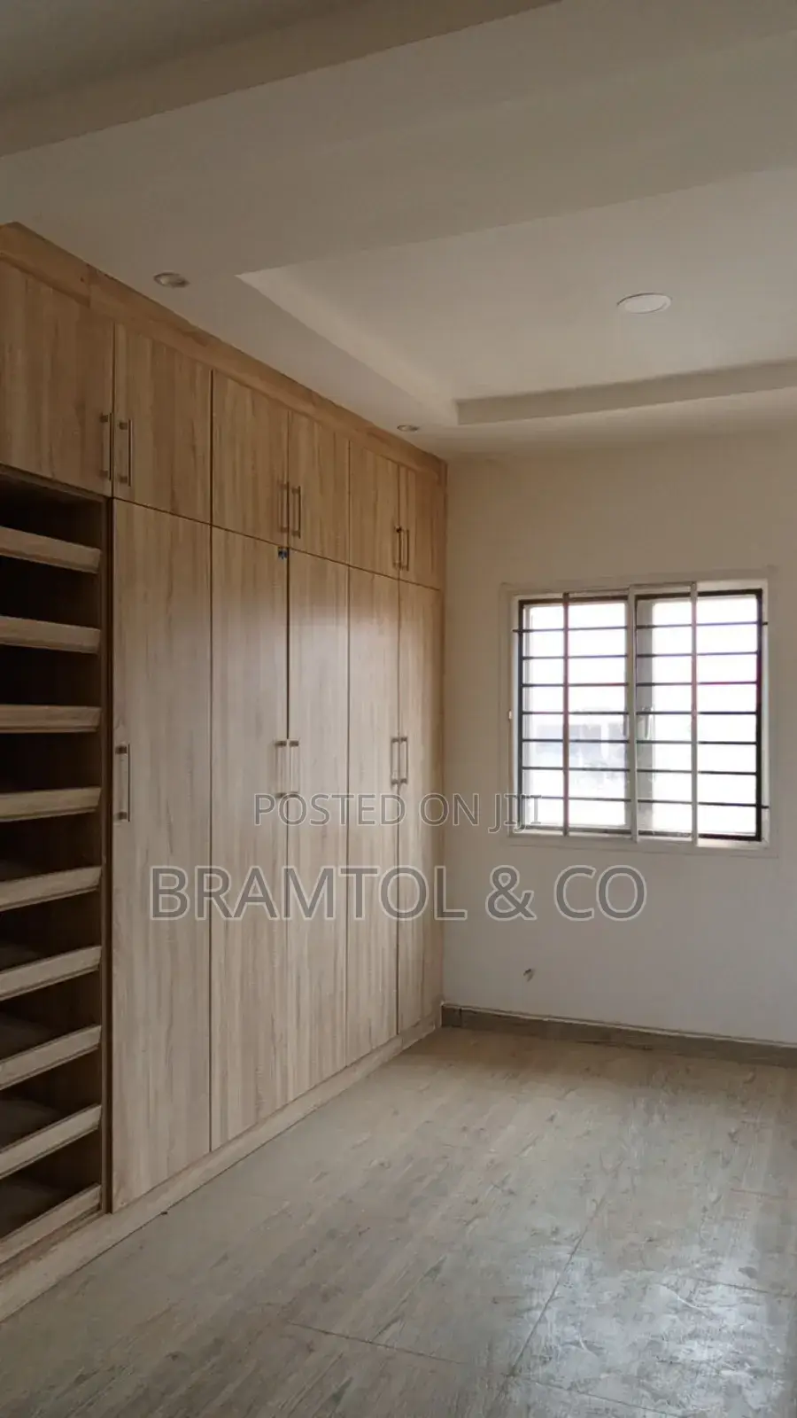 3bdrm Duplex in Idu Industrial for sale in Idu Industrial
