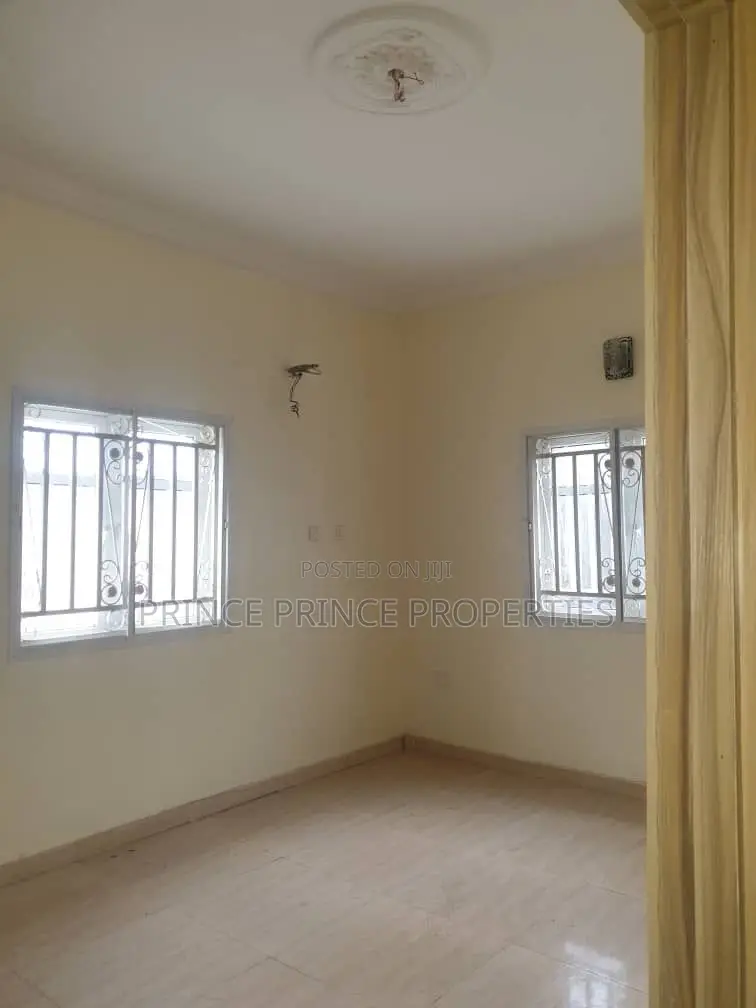 3bdrm Block of Flats in Surulere for rent in Surulere
