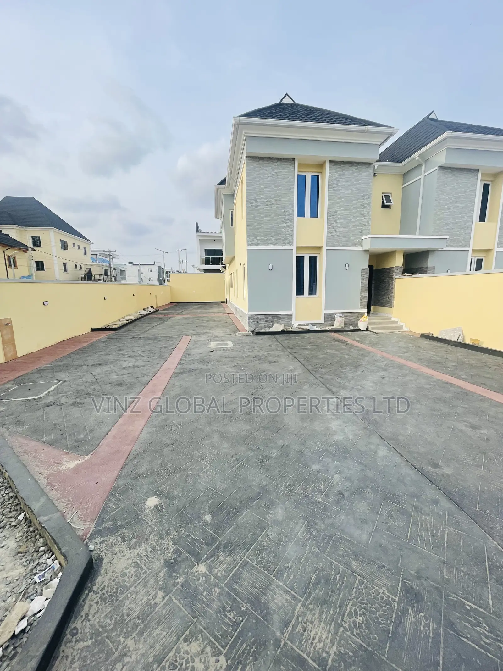 4bdrm Duplex in Sangotedo for sale in Sangotedo
