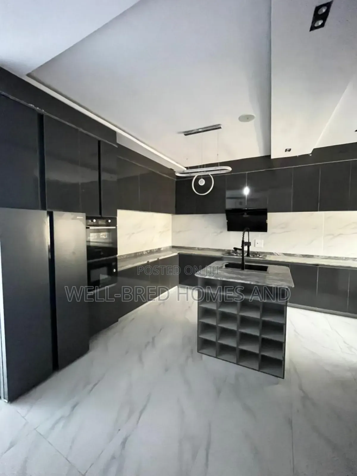5bdrm Duplex in Lekky County Lekki for sale in Lekki
