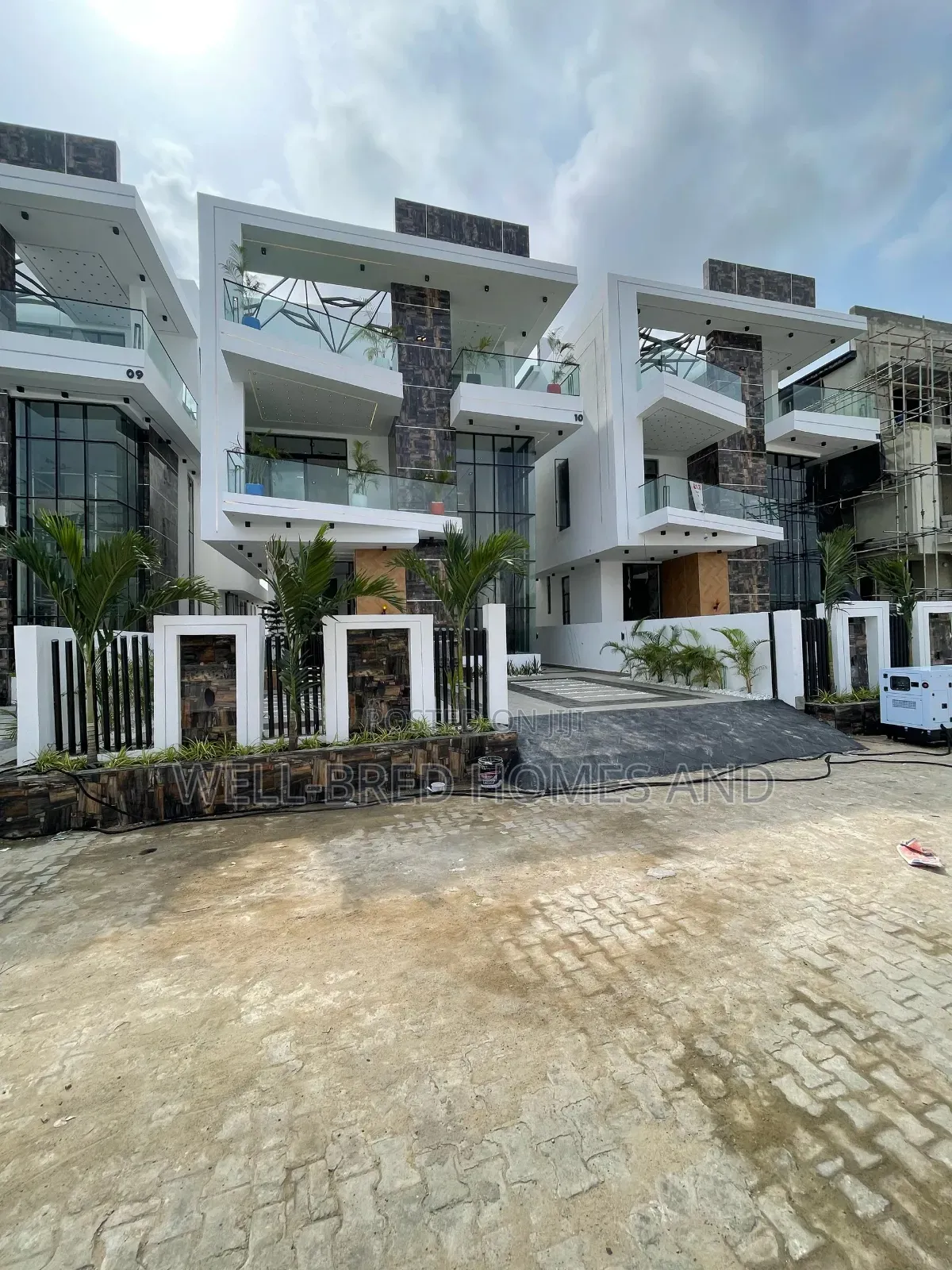 5bdrm Duplex in Chevron Lekki Lagos for sale in Lekki