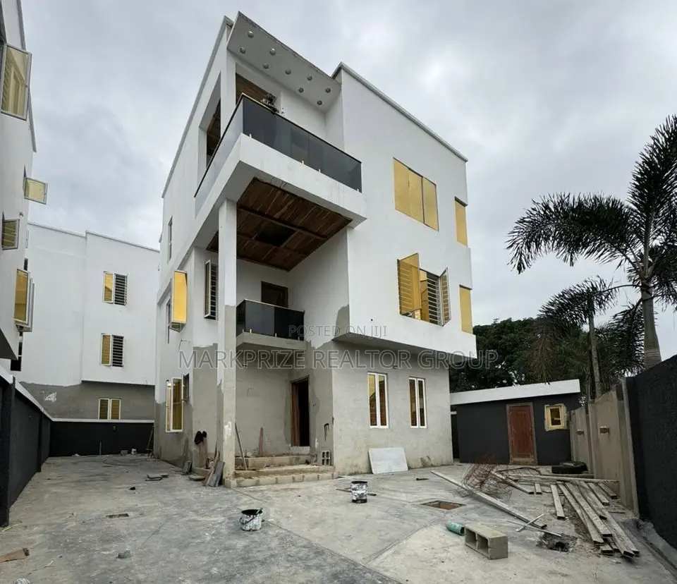 5bdrm Duplex in Opebi Ikeja Lagos for sale in Opebi