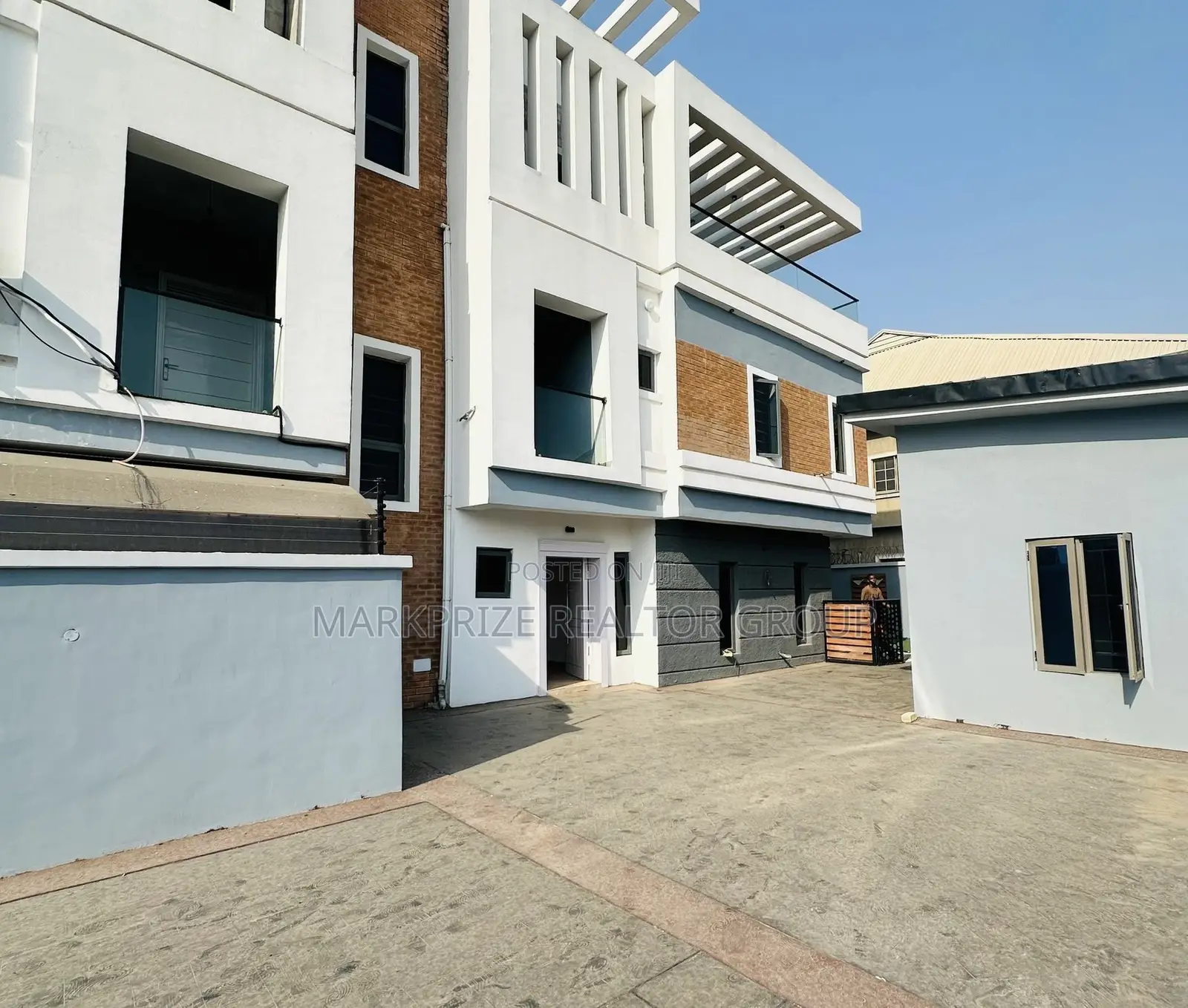 5bdrm Duplex in Amuwo Odofin Lagos for sale in Amuwo-Odofin