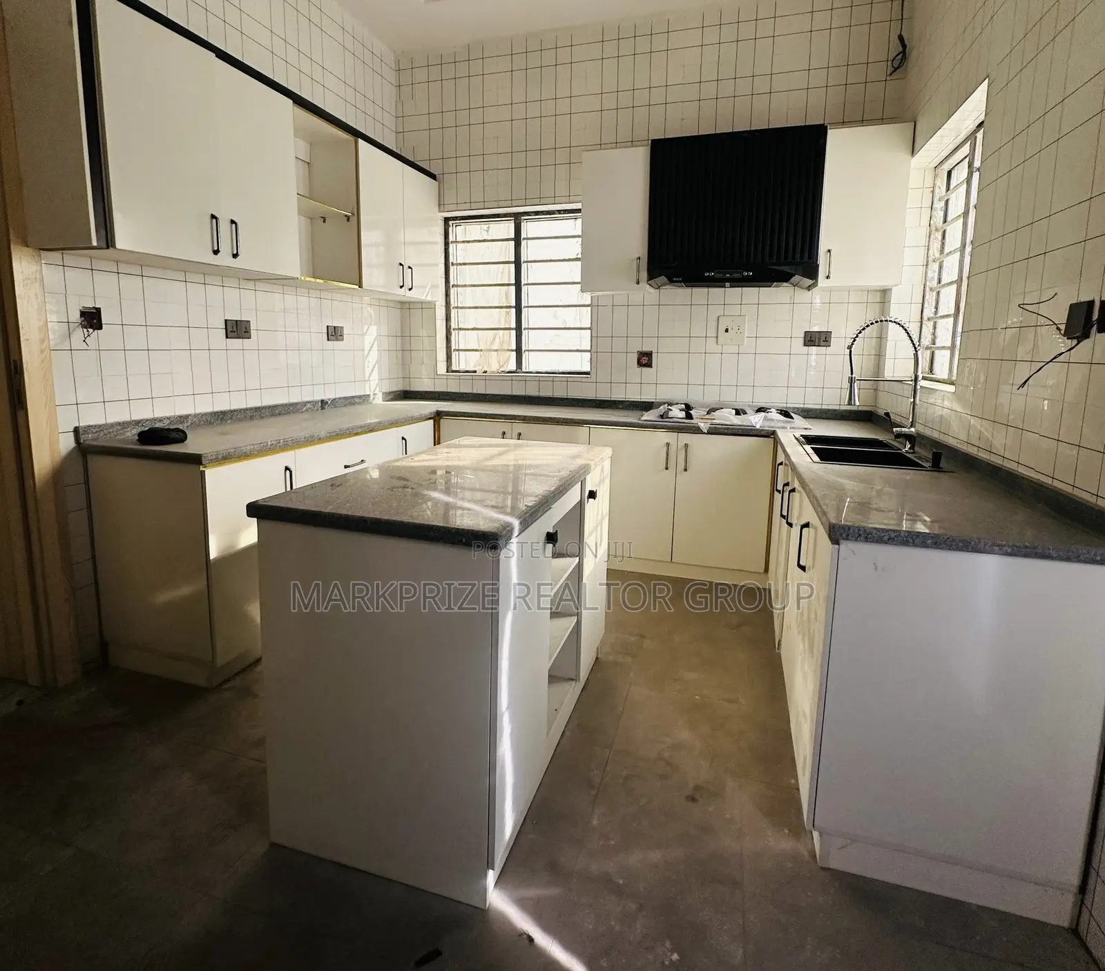 5bdrm Duplex in Amuwo Odofin Lagos for sale in Amuwo-Odofin
