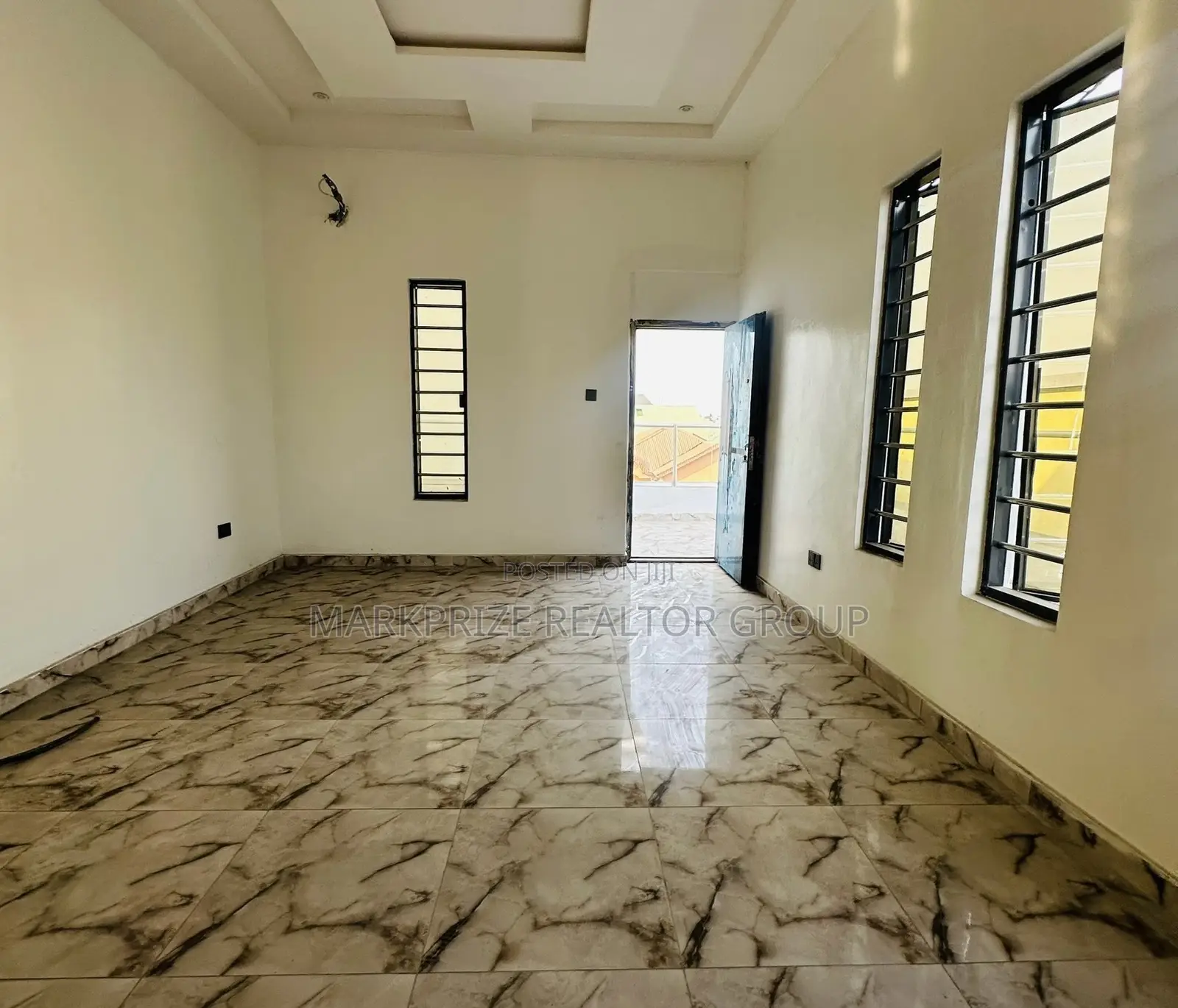 5bdrm Duplex in Amuwo Odofin Lagos for sale in Amuwo-Odofin