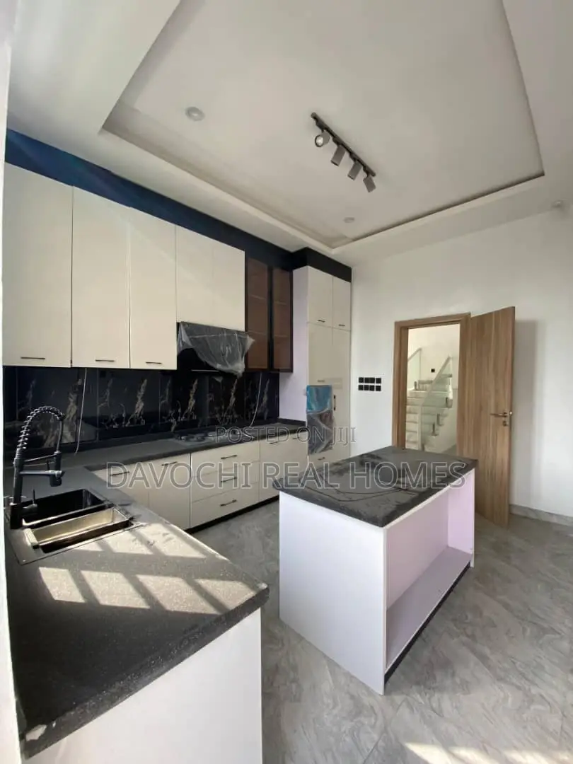 4bdrm Duplex in Chevron, Lekki for rent in Chevron